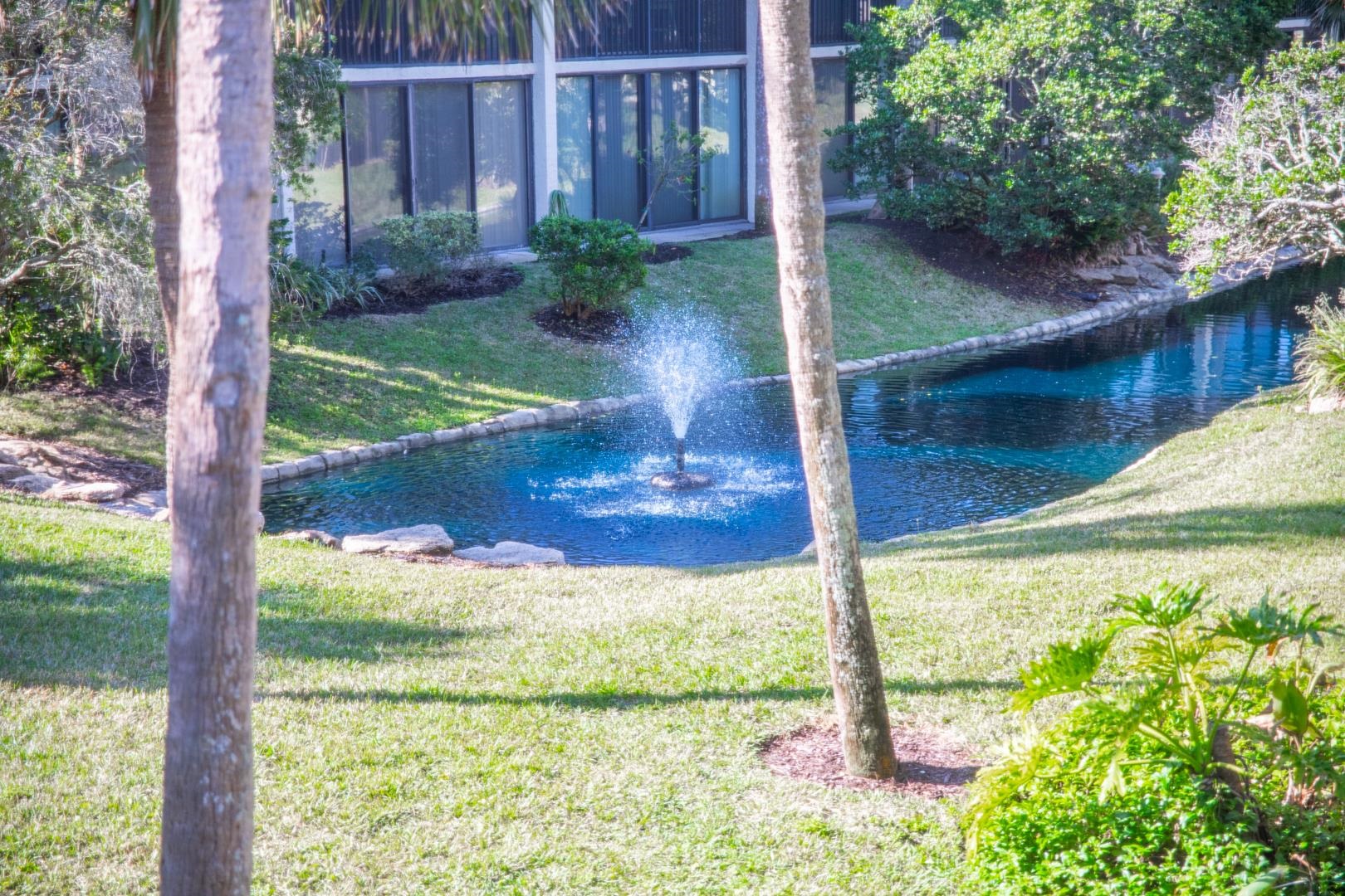 Image 4 of 47 For 17 Village Del Prado Cir