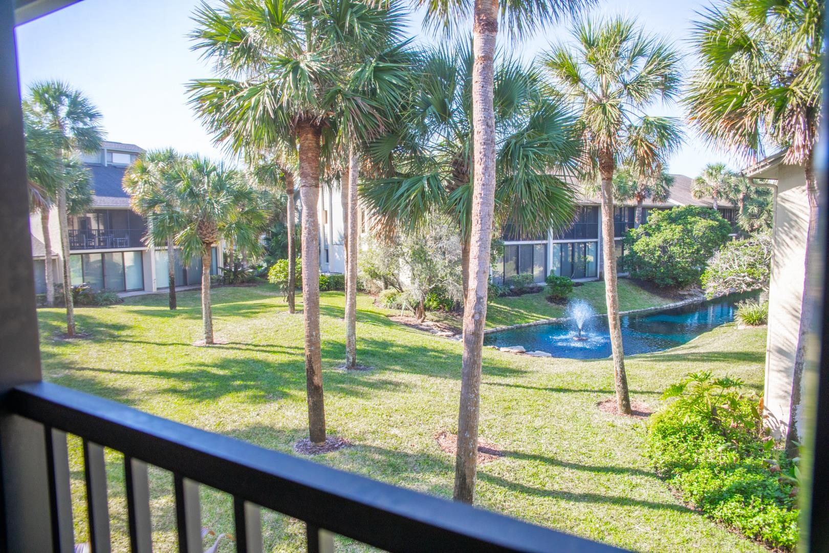 Image 6 of 47 For 17 Village Del Prado Cir