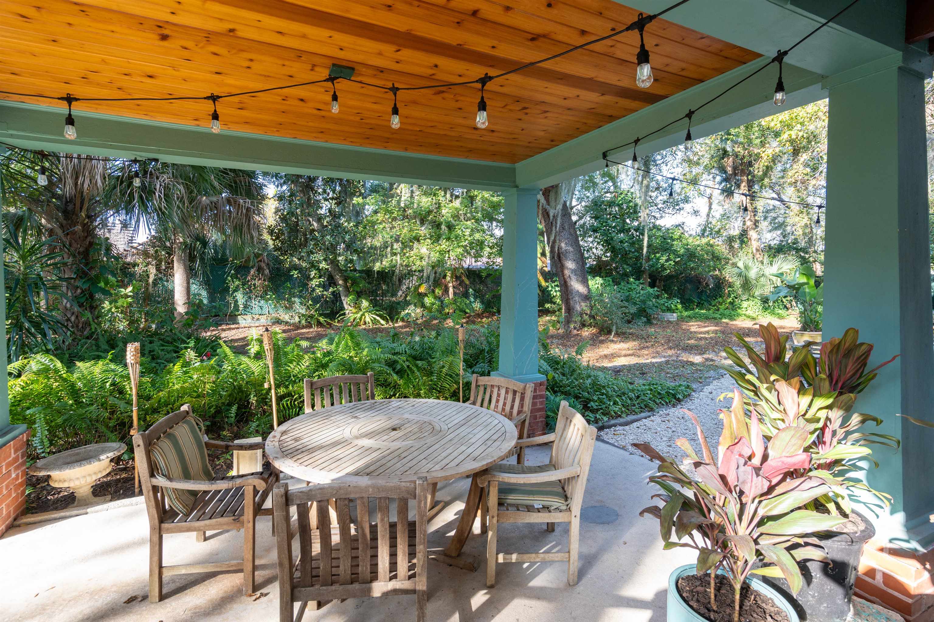 Image 11 of 55 For 8 Park Ave  