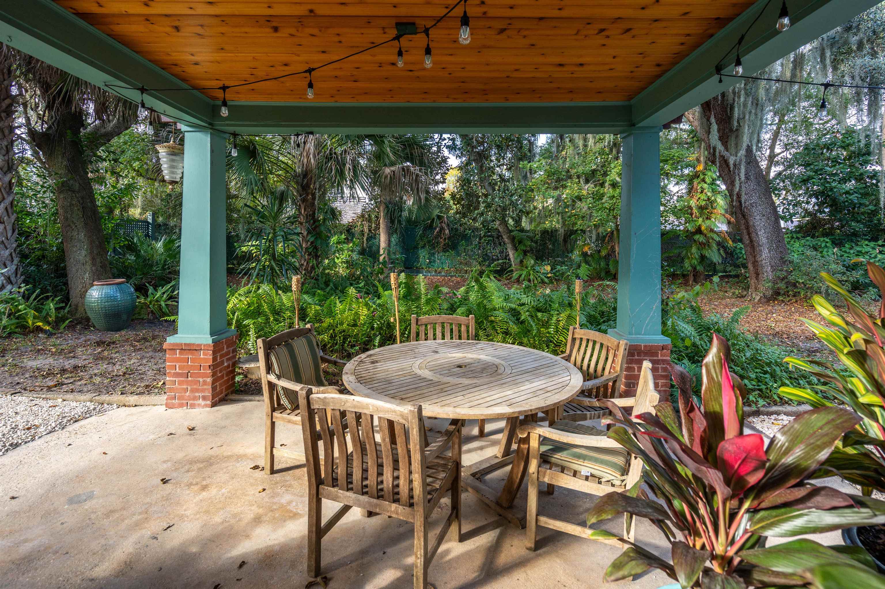 Image 12 of 55 For 8 Park Ave  