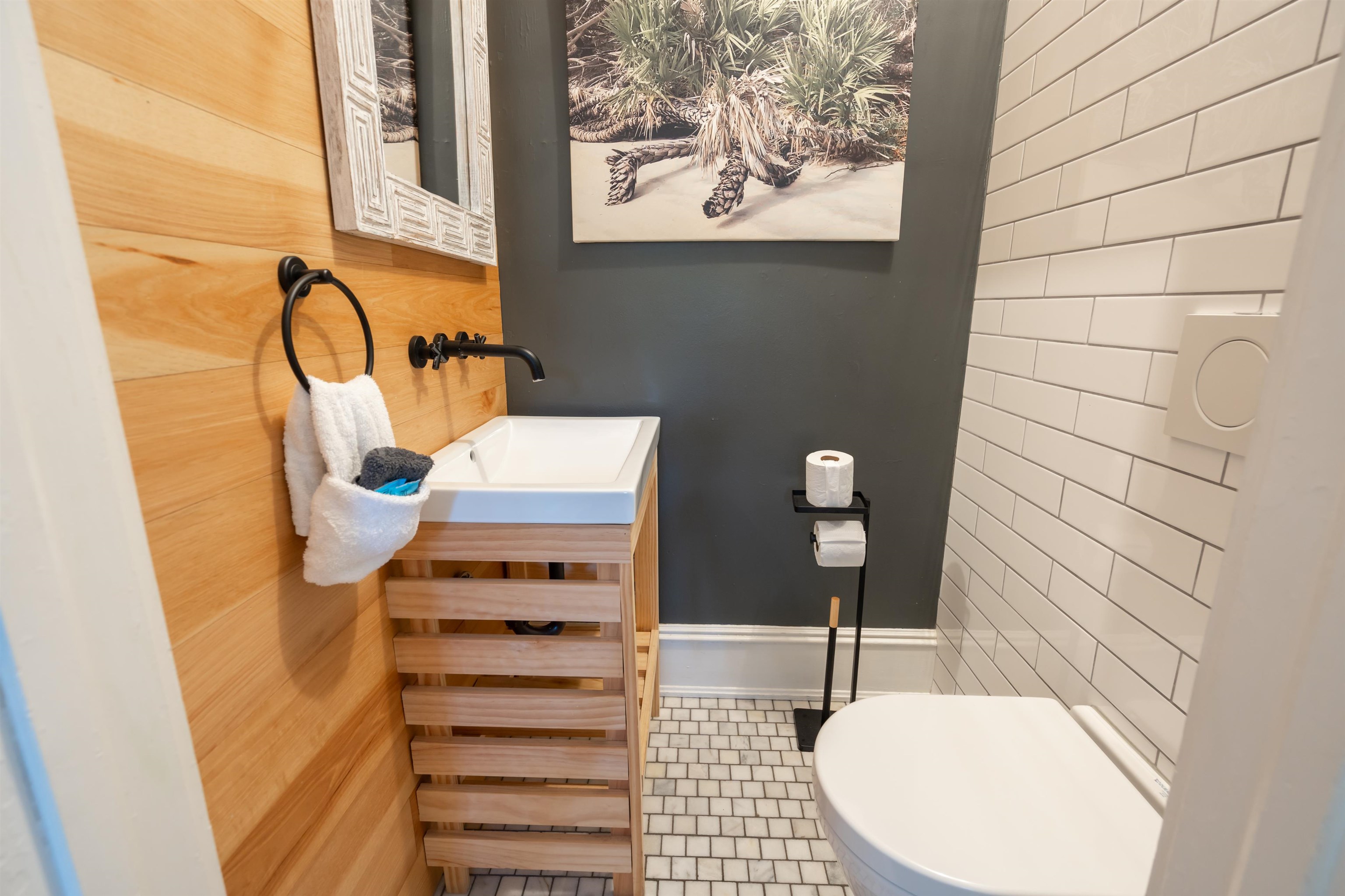 Image 21 of 55 For 8 Park Ave  