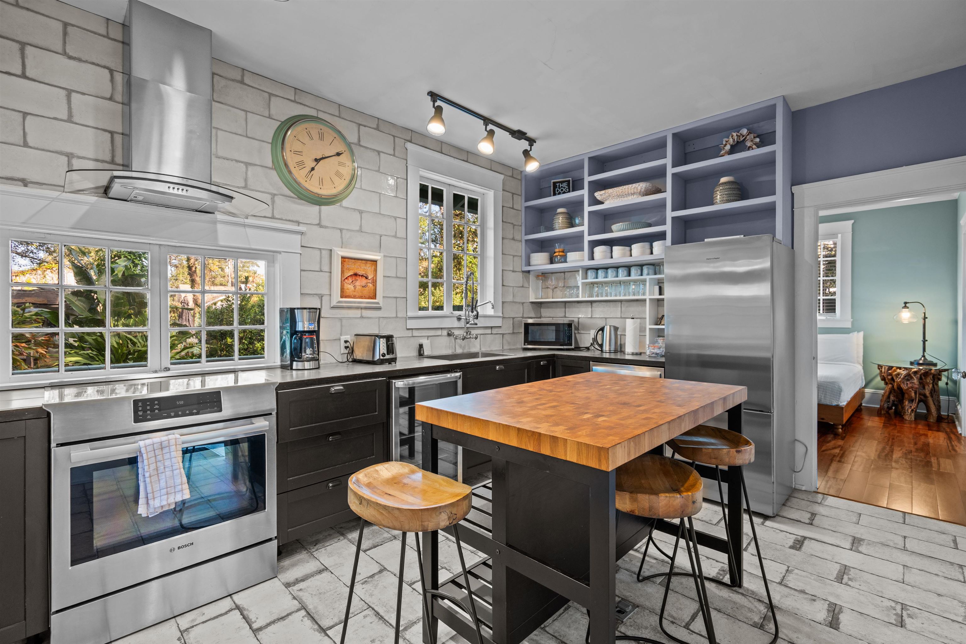 Image 22 of 55 For 8 Park Ave  