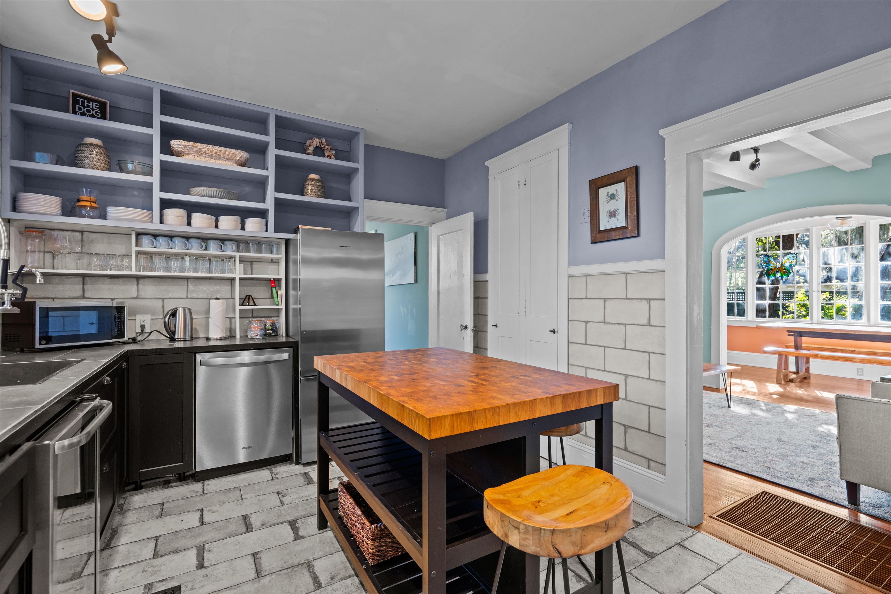 Image 23 of 55 For 8 Park Ave  