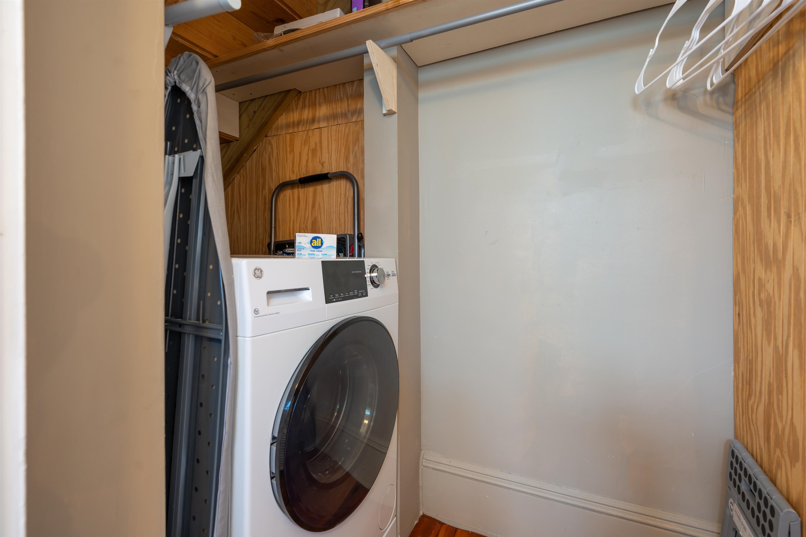 Image 29 of 55 For 8 Park Ave  