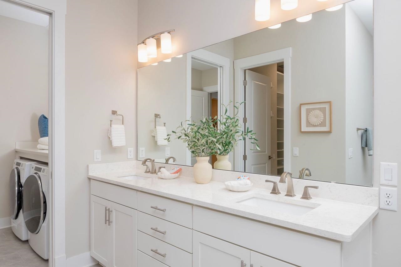 Image 32 of 58 For 522 Ridgeway Rd