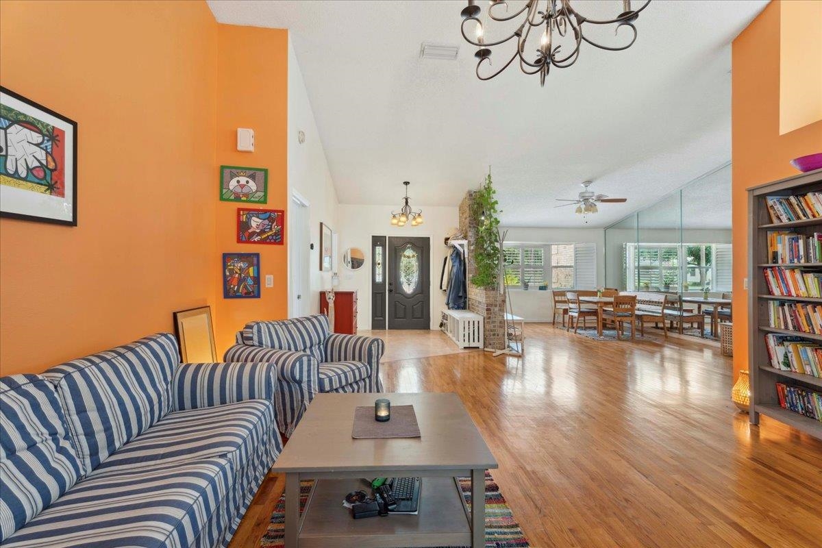 Image 12 of 81 For 22 Woodston Lane