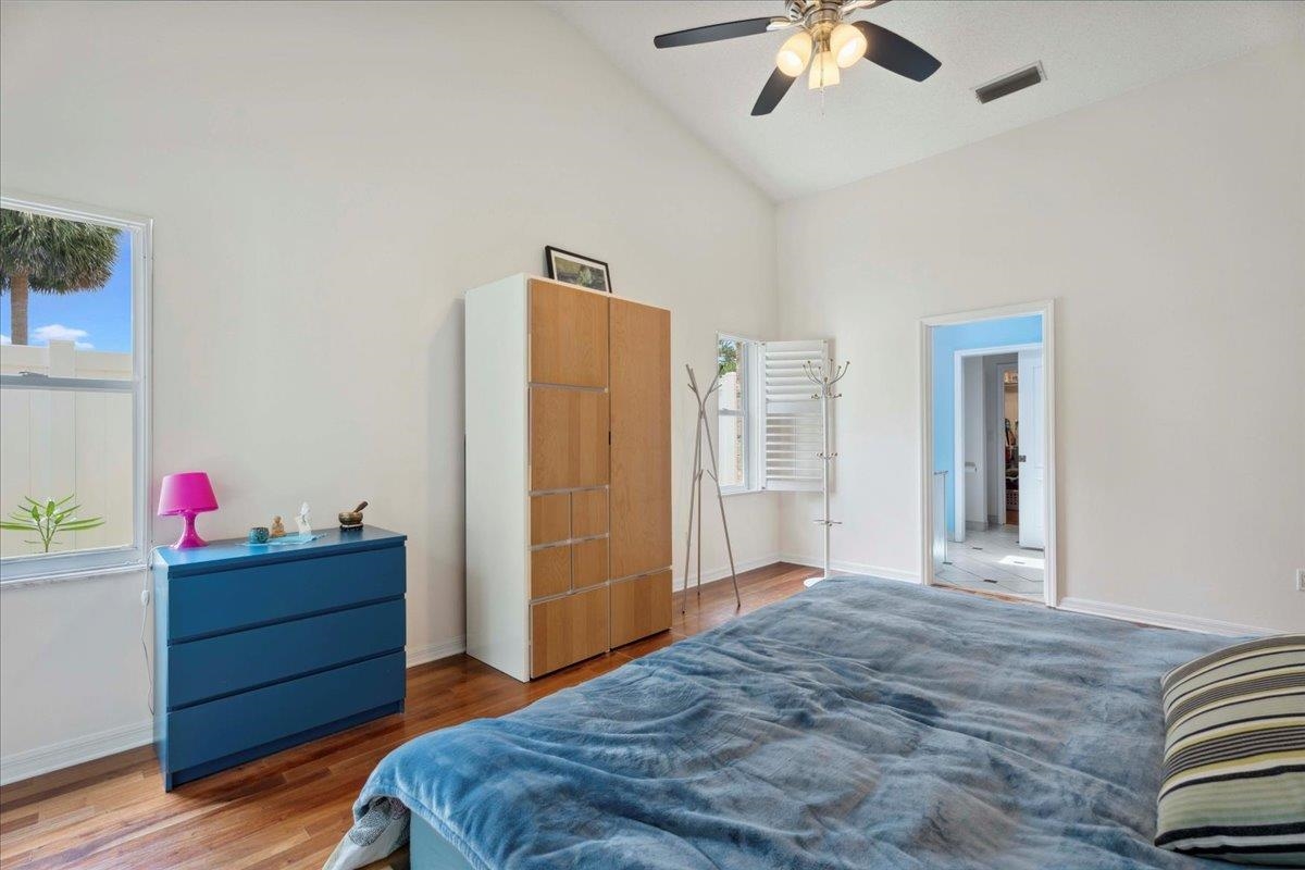 Image 30 of 81 For 22 Woodston Lane