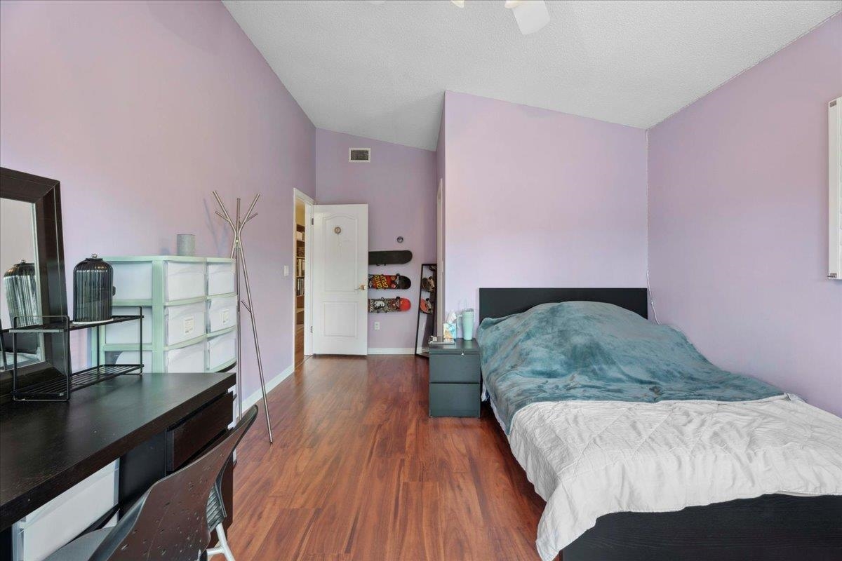 Image 38 of 81 For 22 Woodston Lane