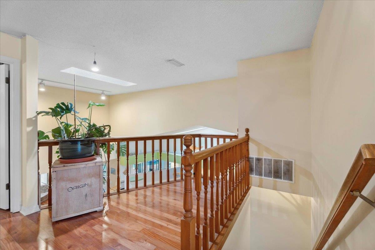 Image 42 of 81 For 22 Woodston Lane