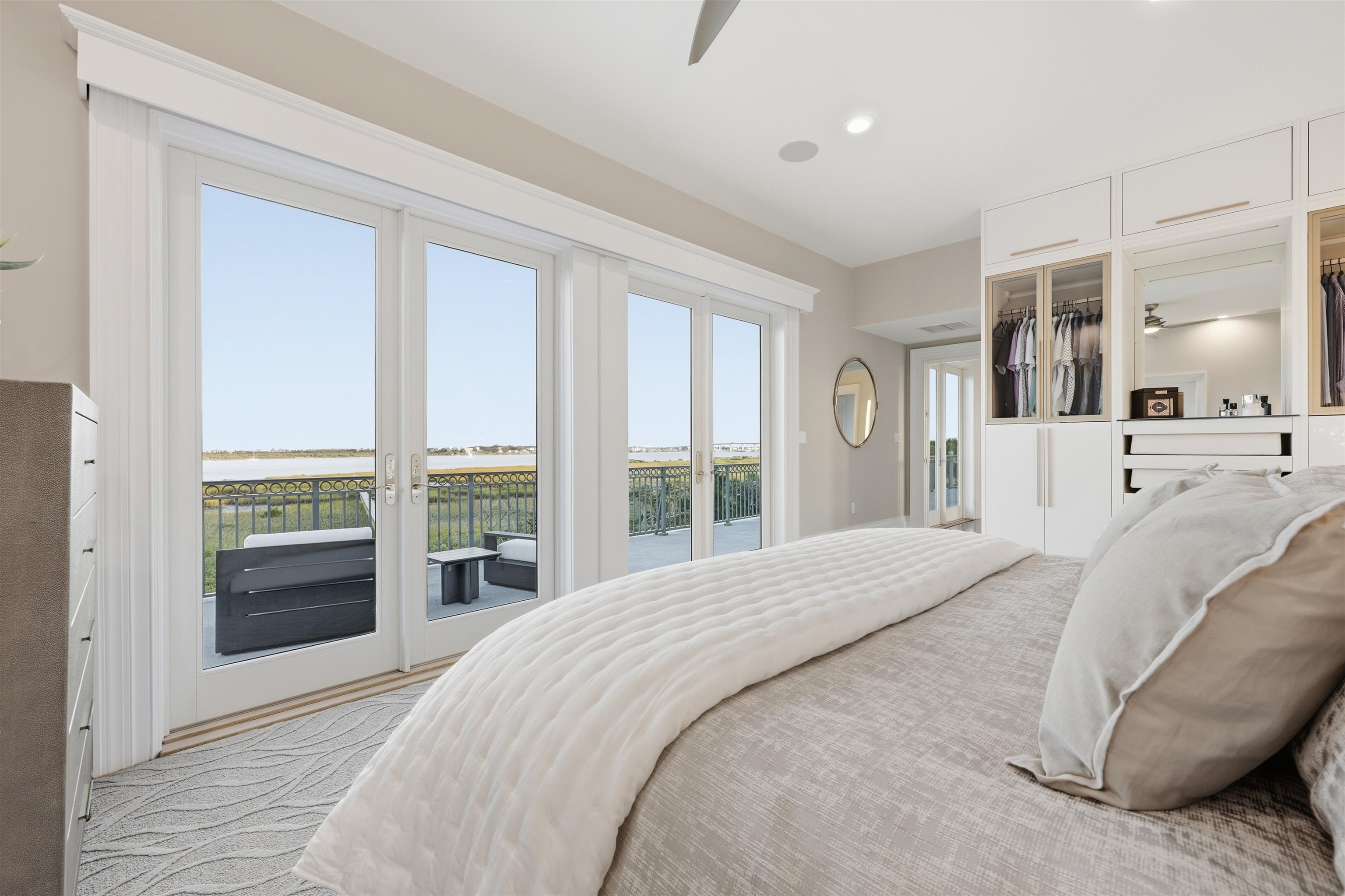 Image 12 of 99 For 3418 Lands End Dr