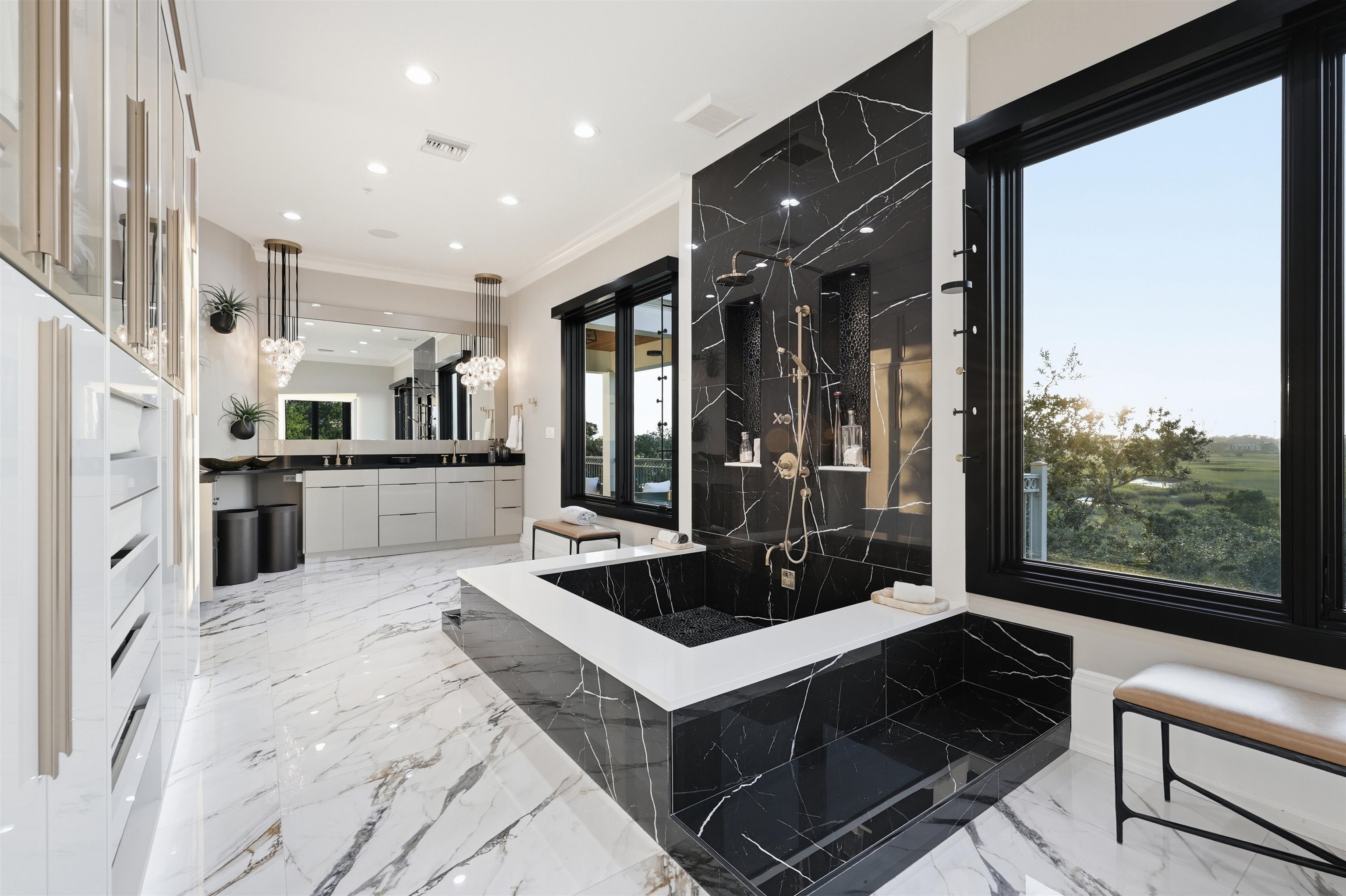 Image 13 of 99 For 3418 Lands End Dr