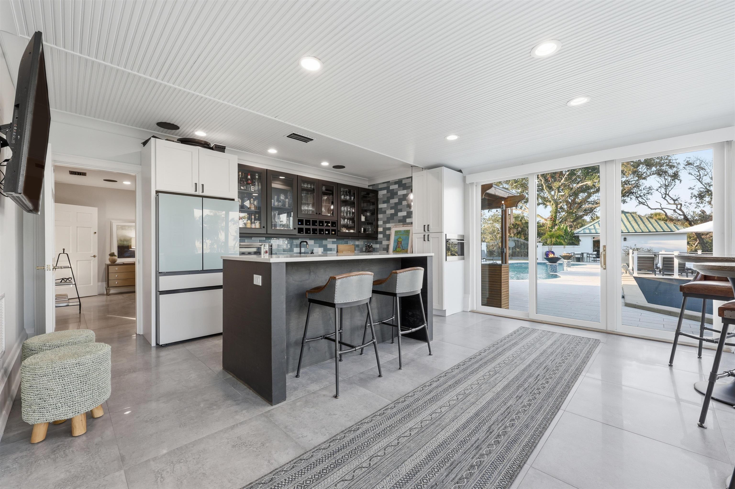 Image 23 of 99 For 3418 Lands End Dr