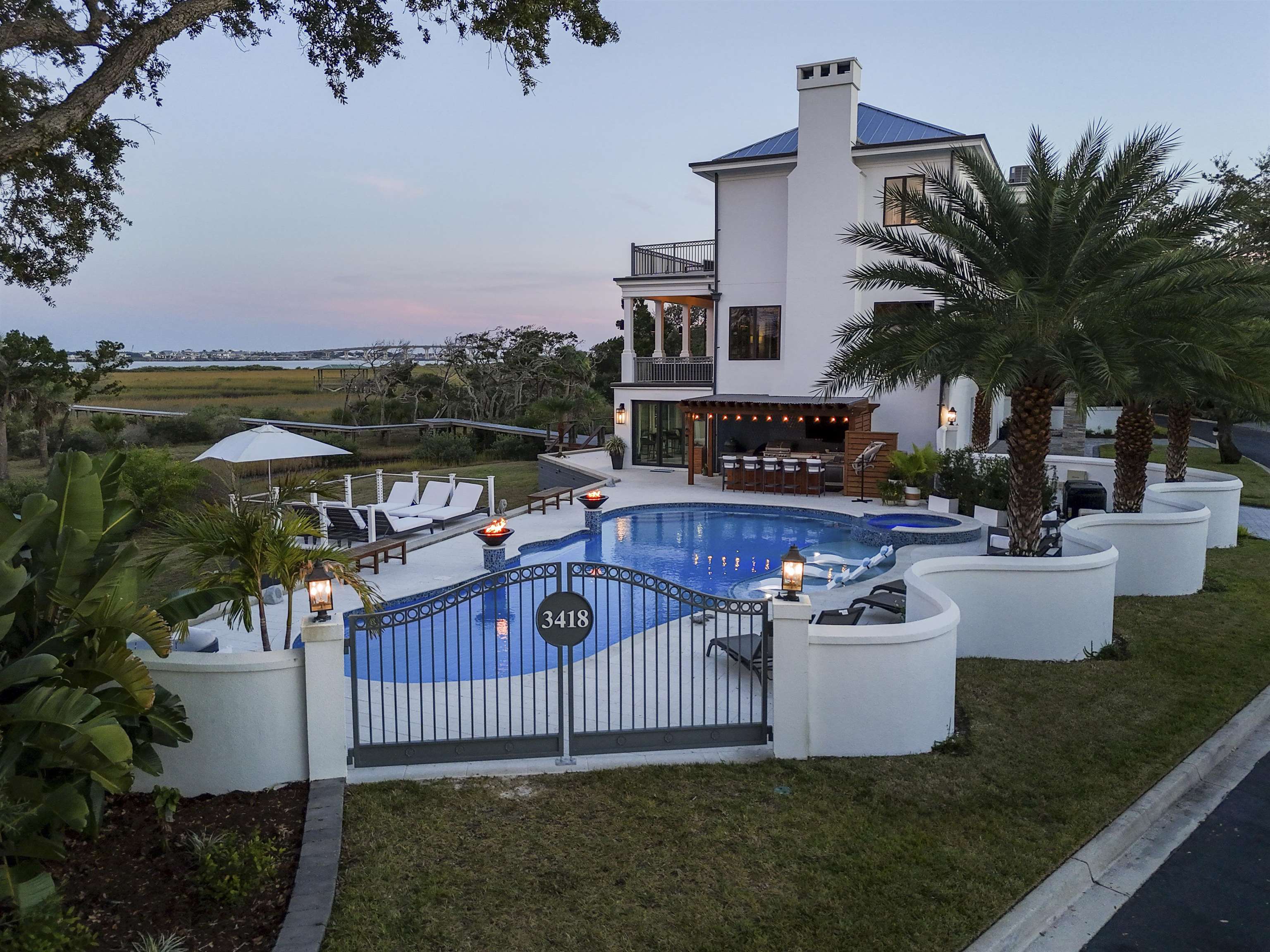 Image 25 of 99 For 3418 Lands End Dr