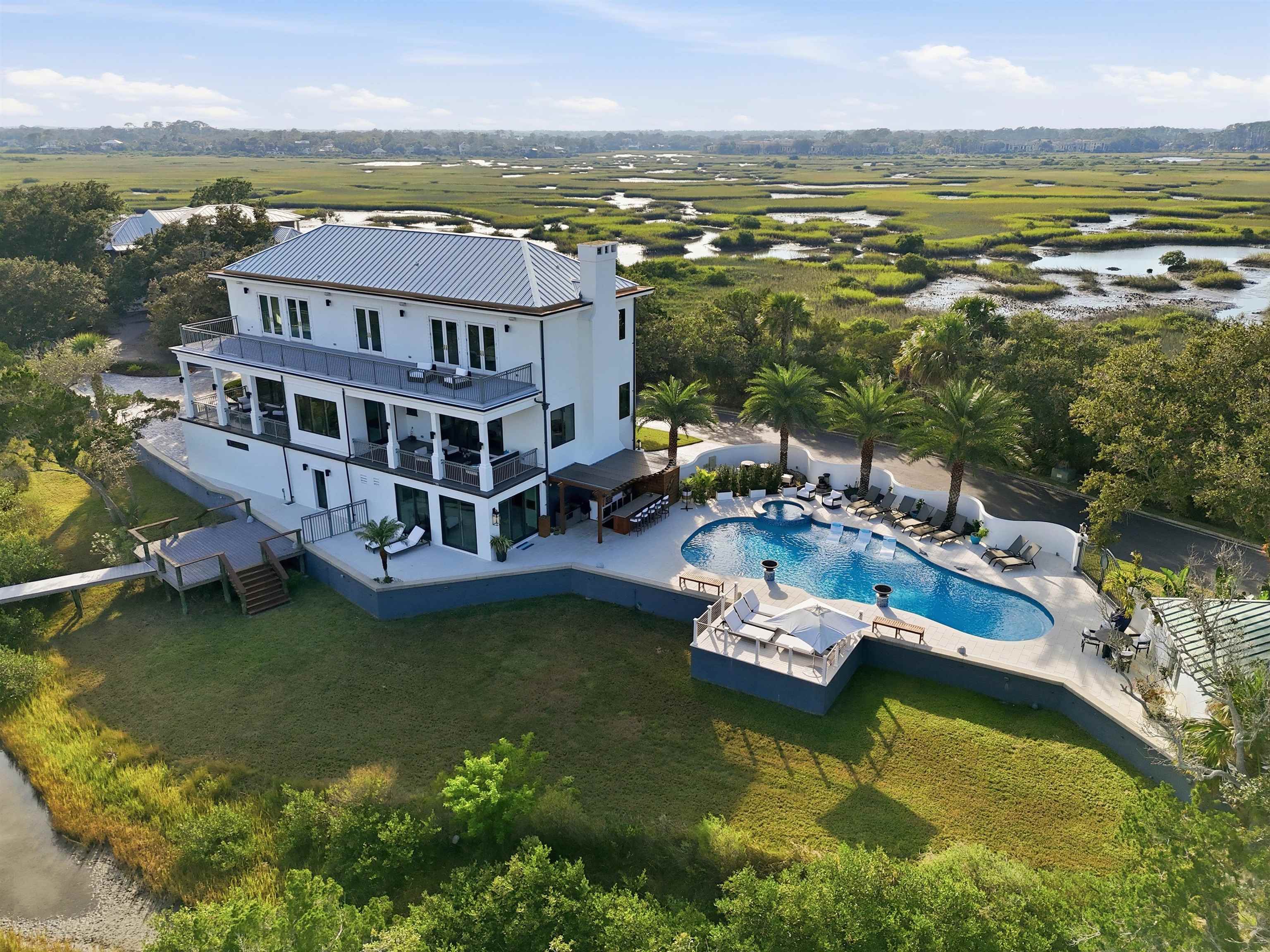 Image 37 of 99 For 3418 Lands End Dr