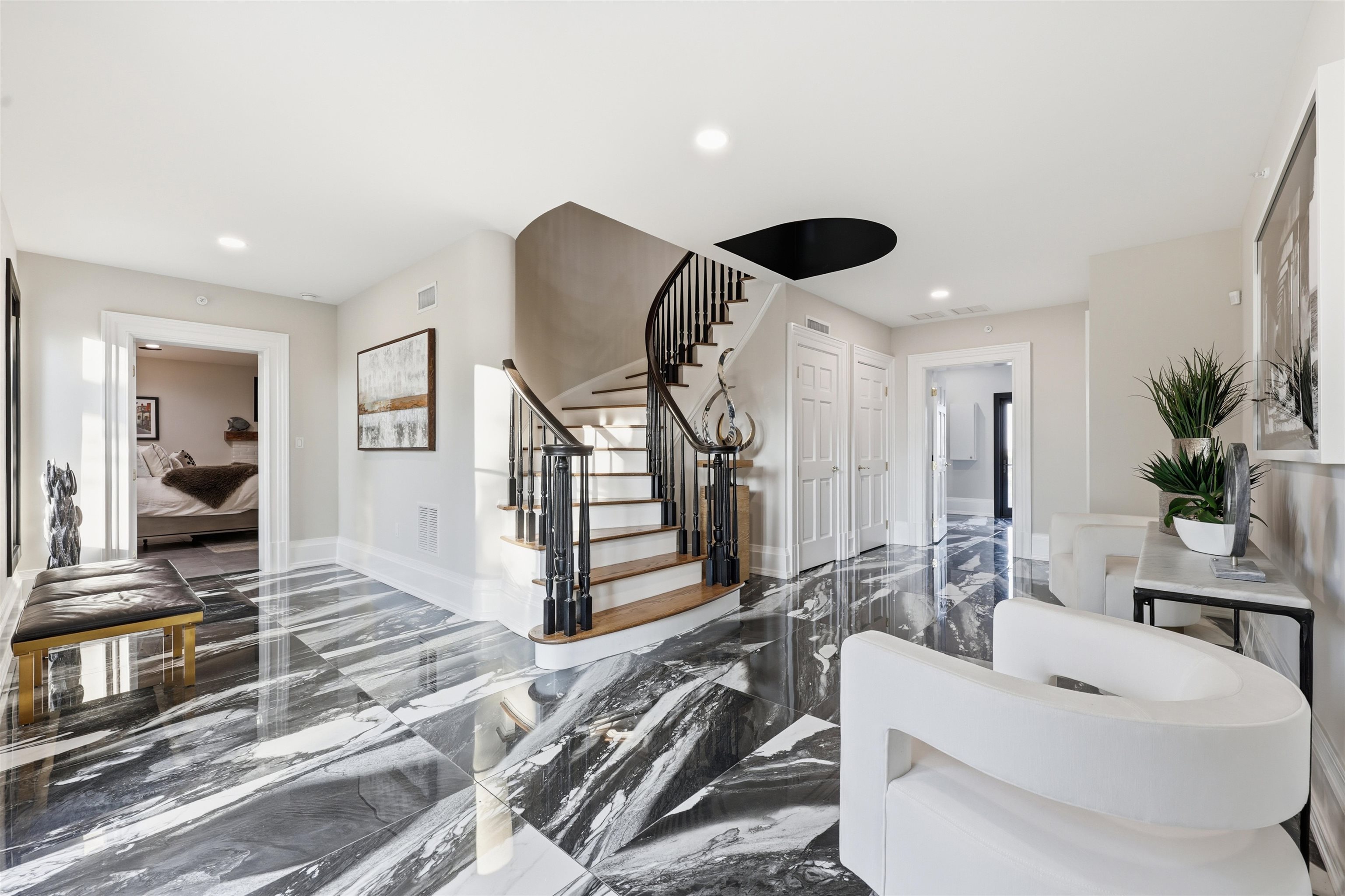 Image 55 of 99 For 3418 Lands End Dr