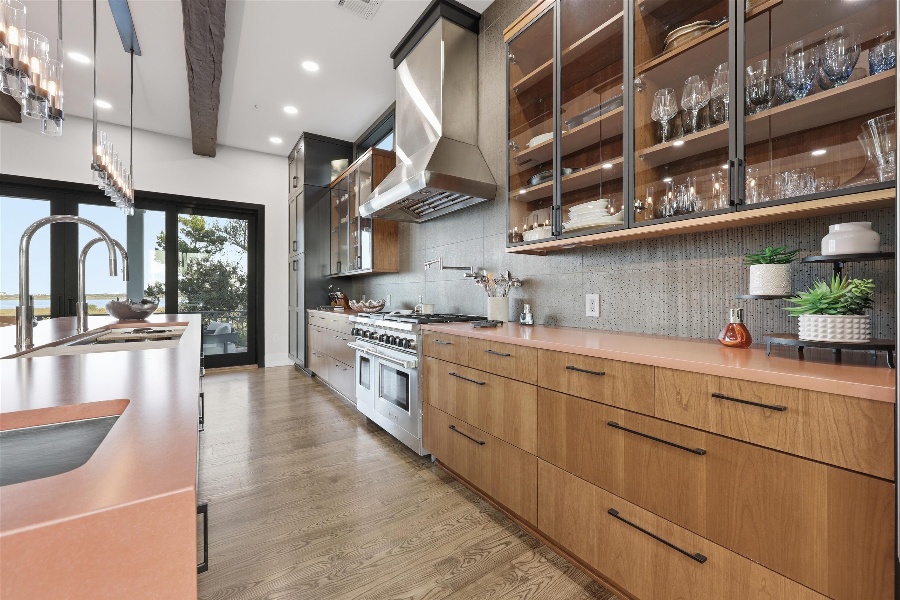 Image 56 of 99 For 3418 Lands End Dr