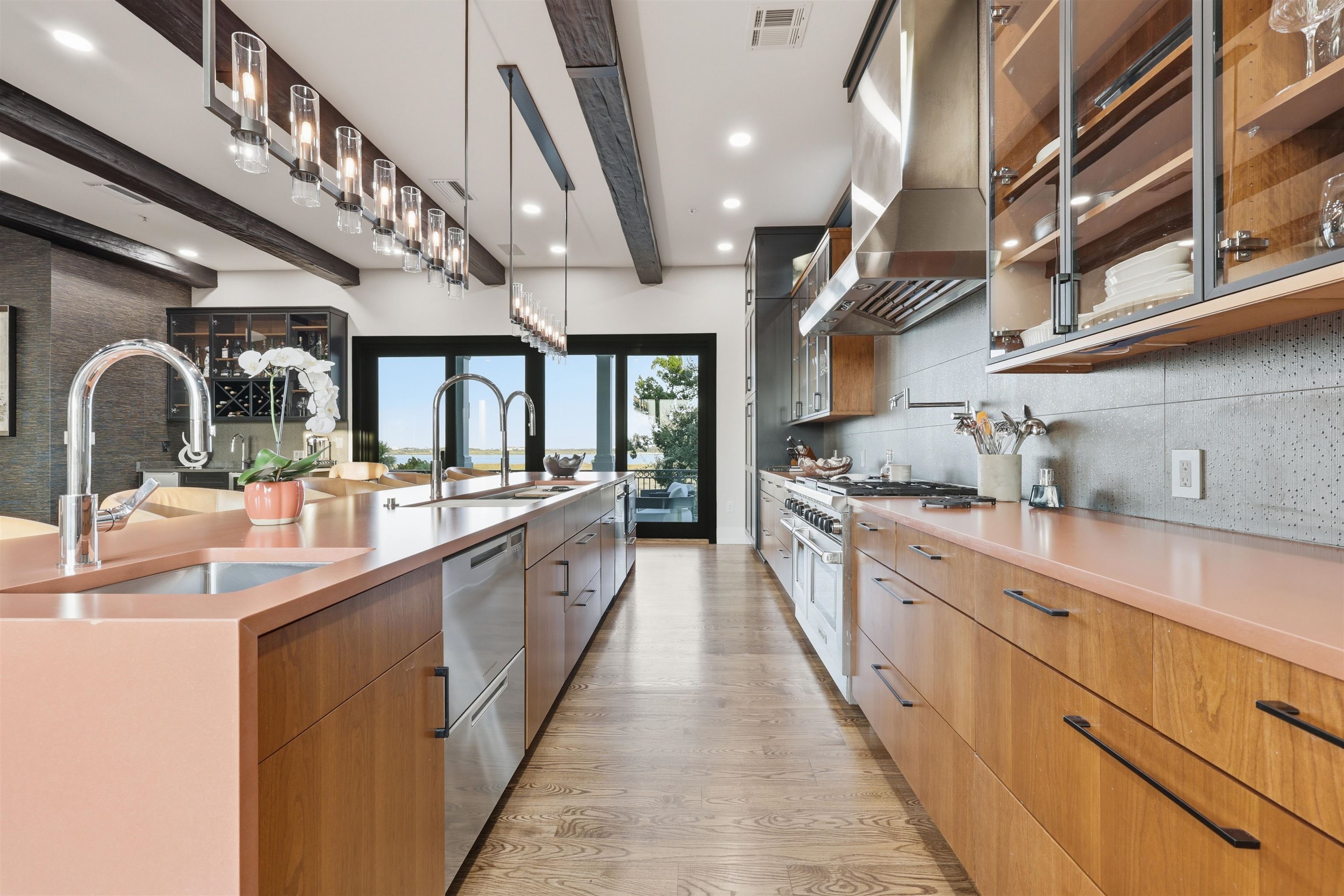 Image 58 of 99 For 3418 Lands End Dr