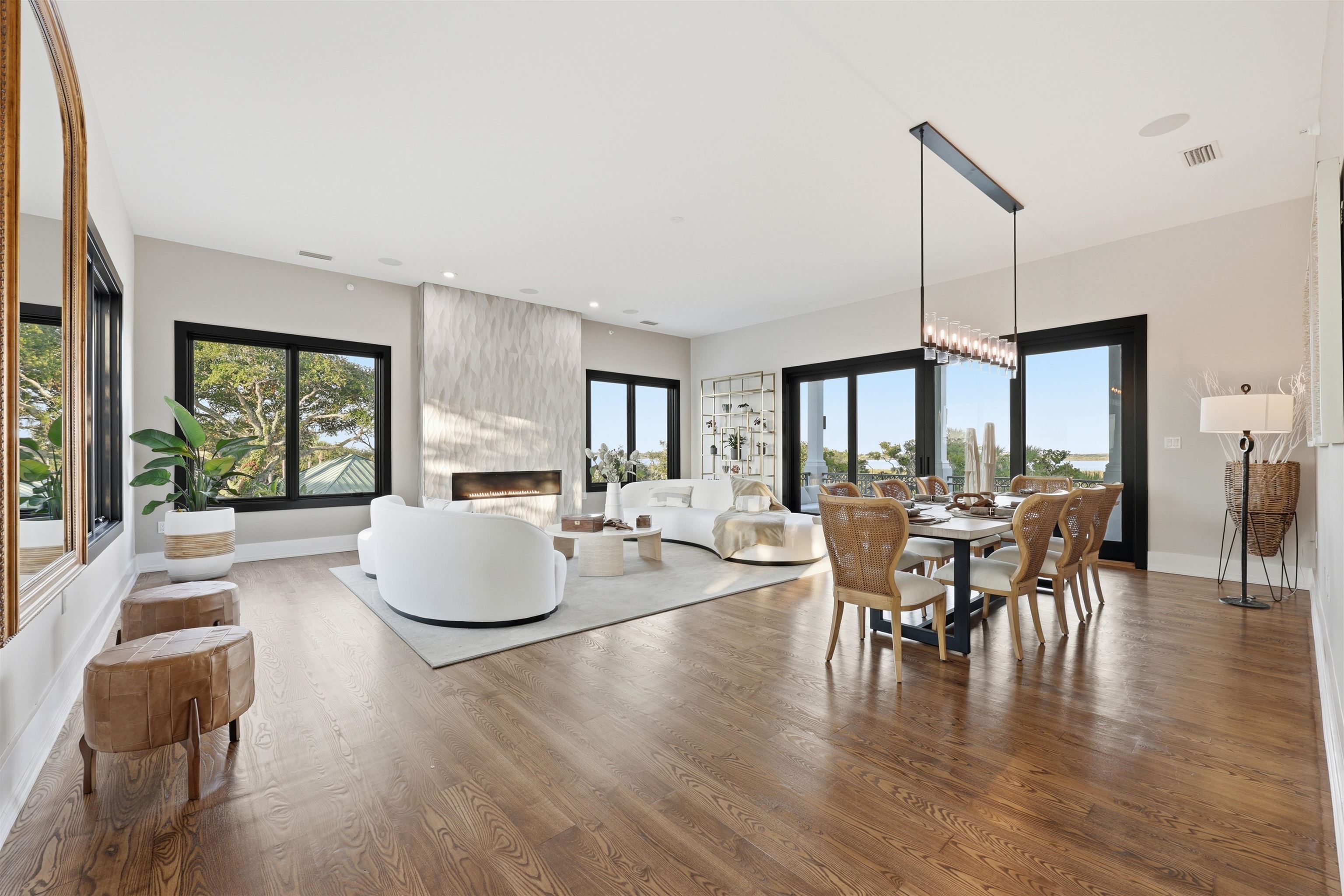 Image 69 of 99 For 3418 Lands End Dr