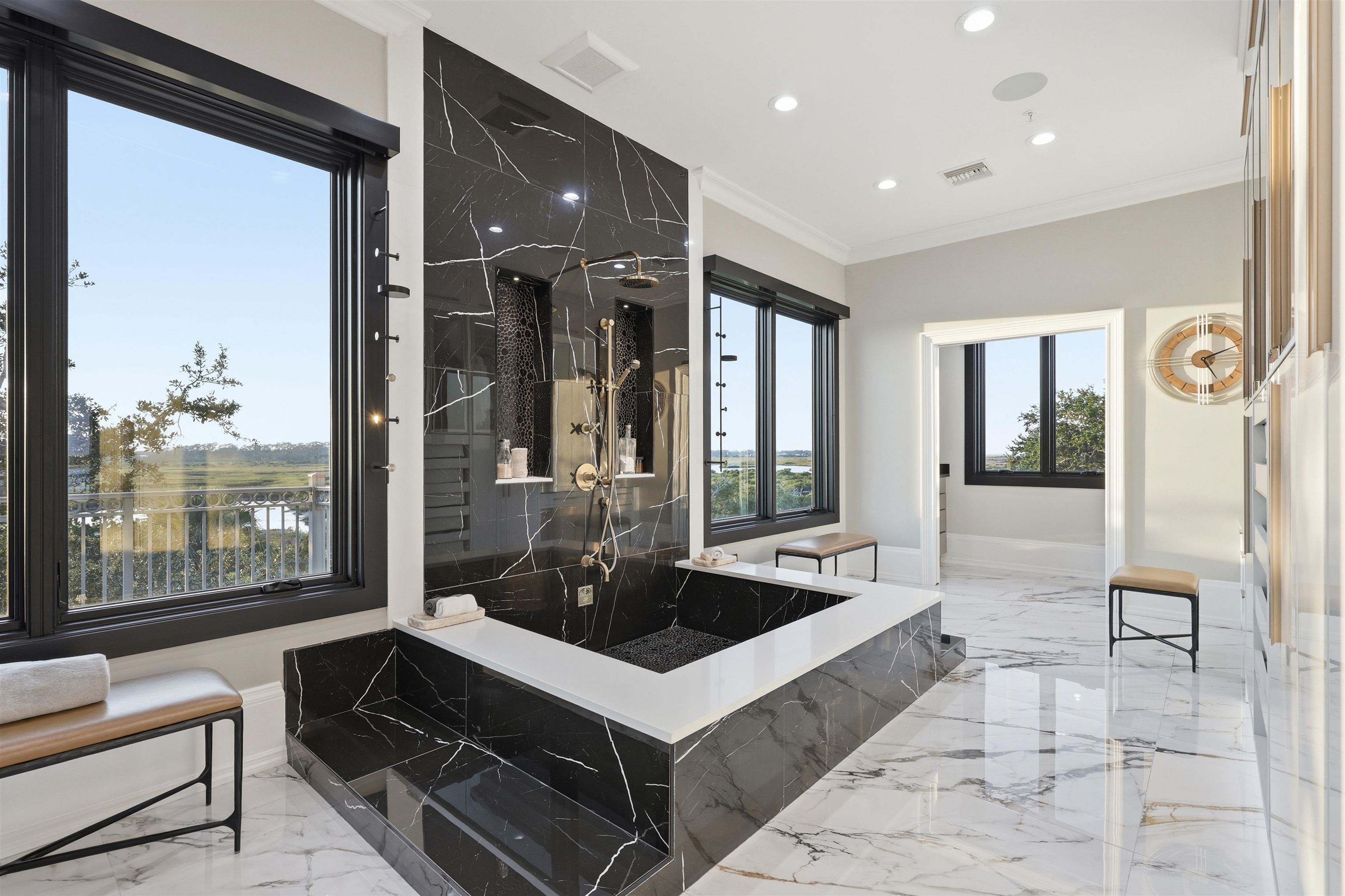 Image 81 of 99 For 3418 Lands End Dr