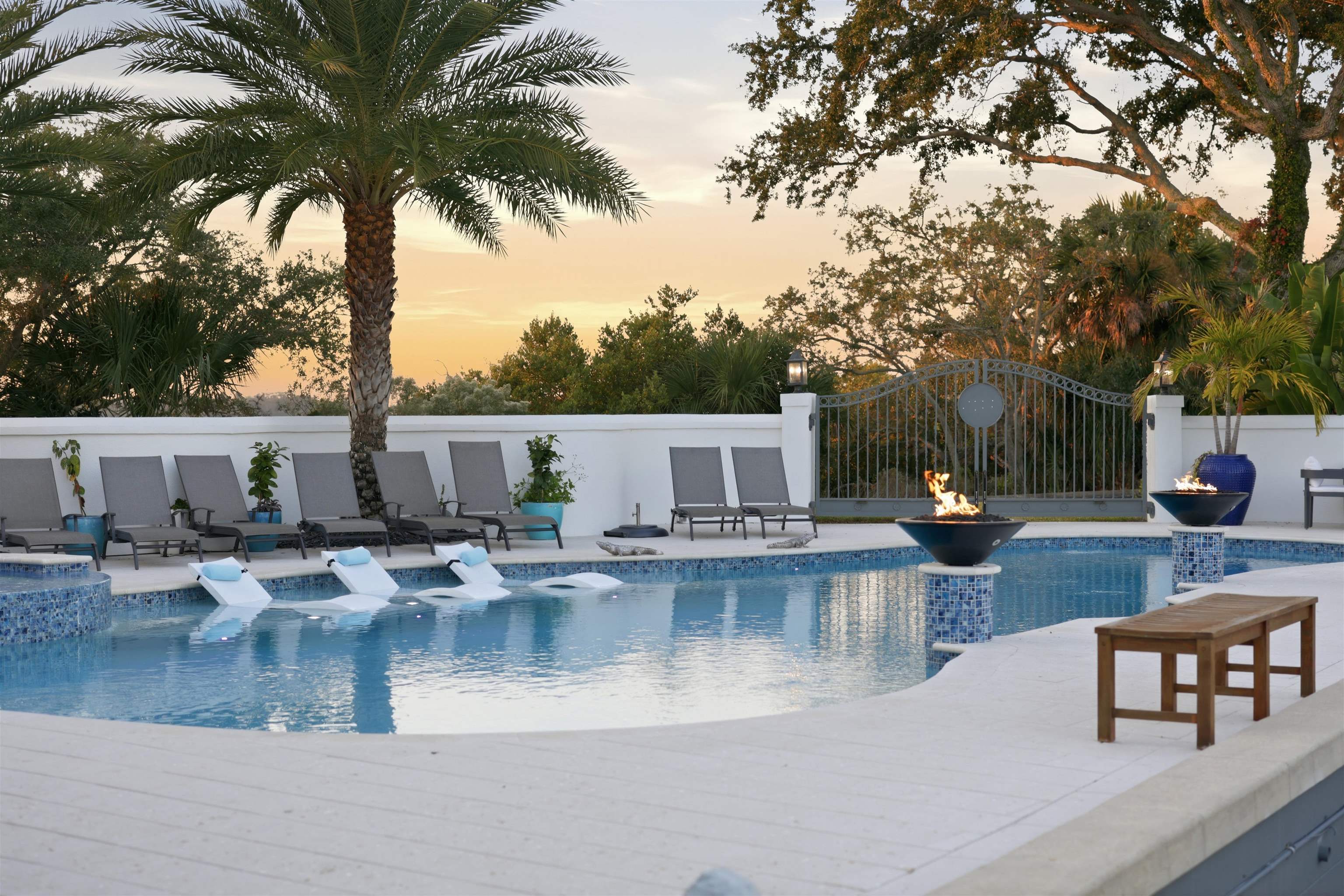 Image 83 of 99 For 3418 Lands End Dr