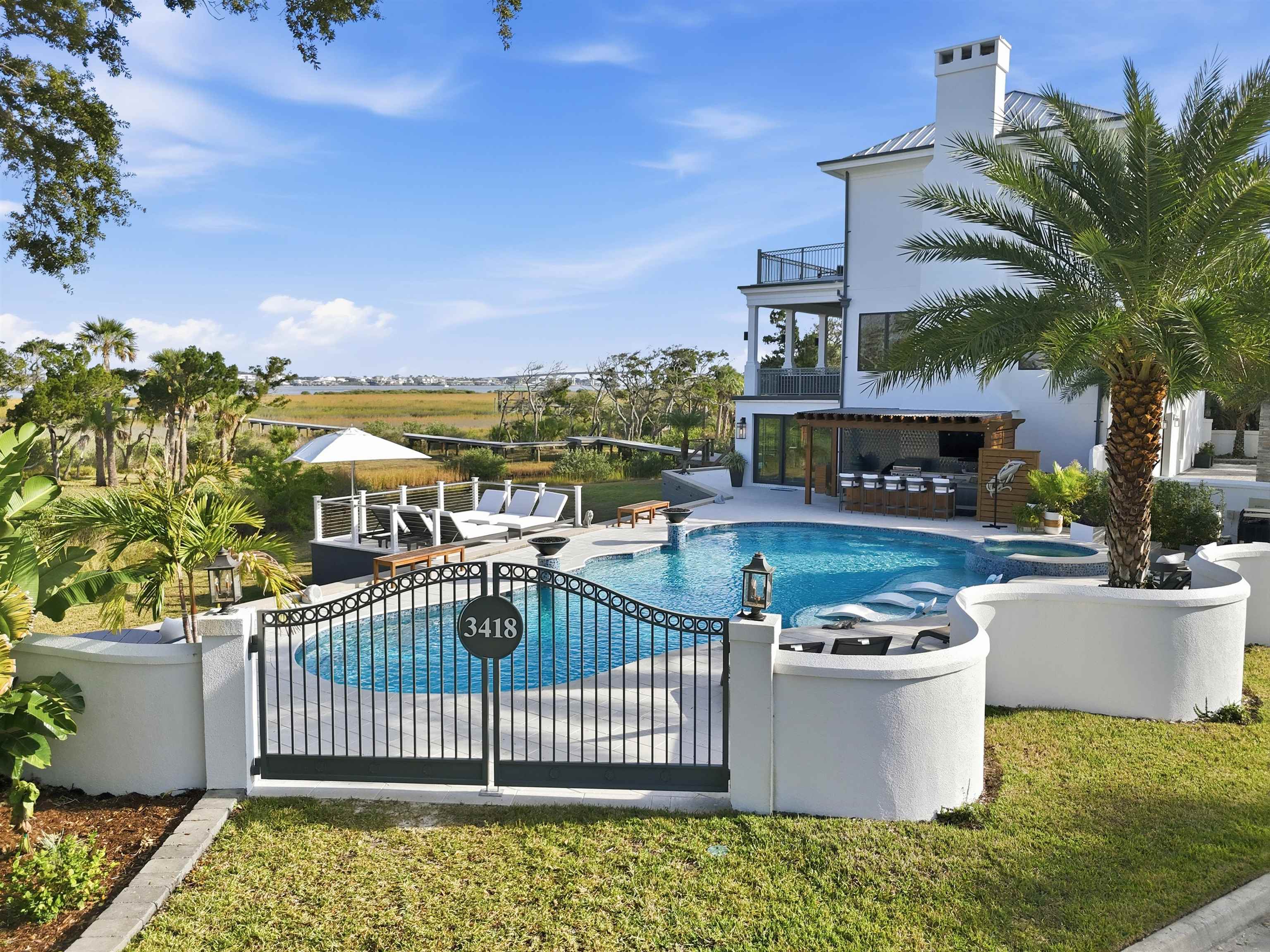 Image 85 of 99 For 3418 Lands End Dr