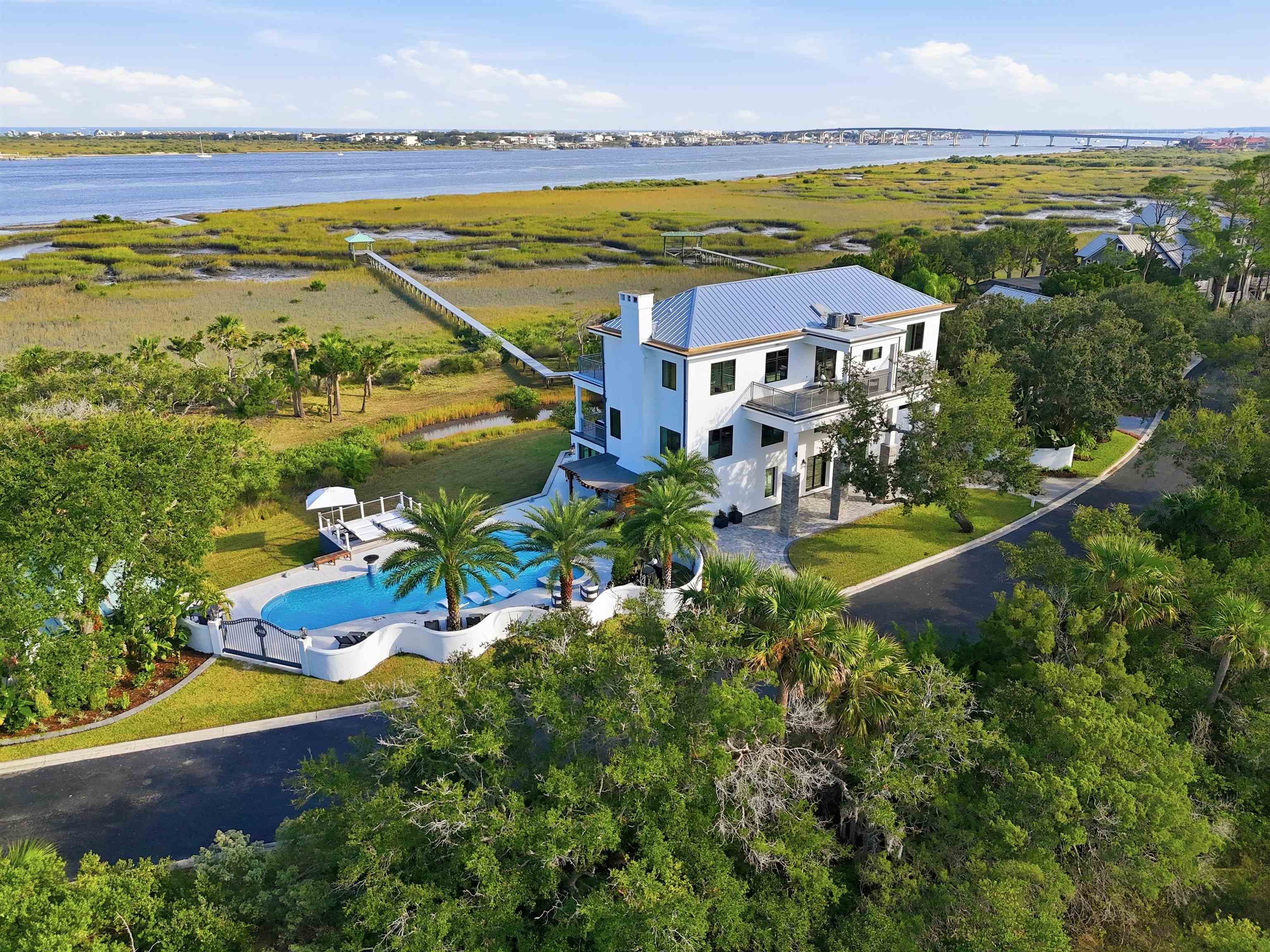 Image 97 of 99 For 3418 Lands End Dr