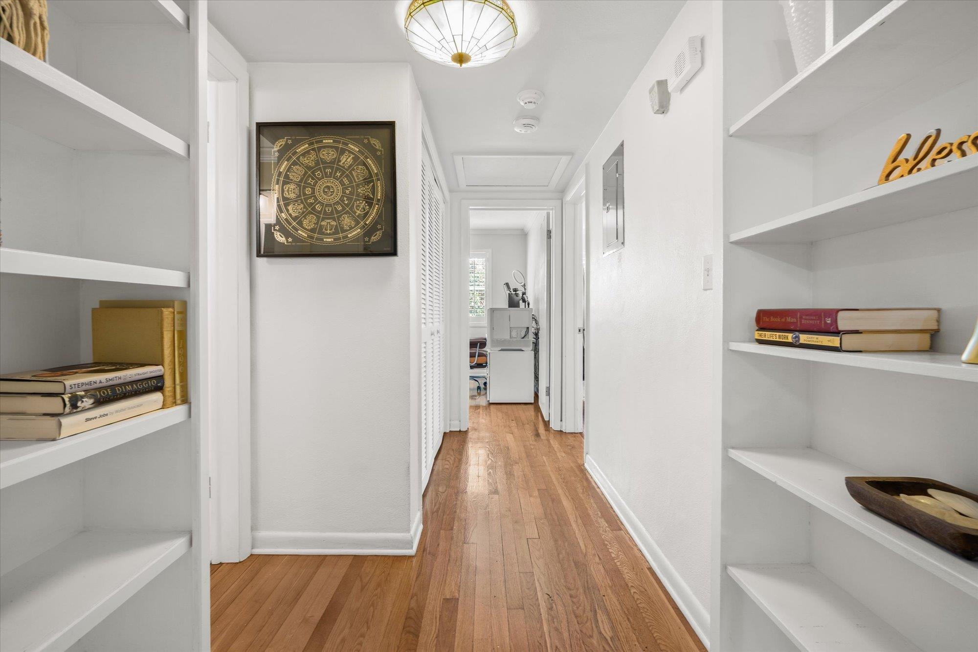 Image 18 of 39 For 3 Madeira Dr