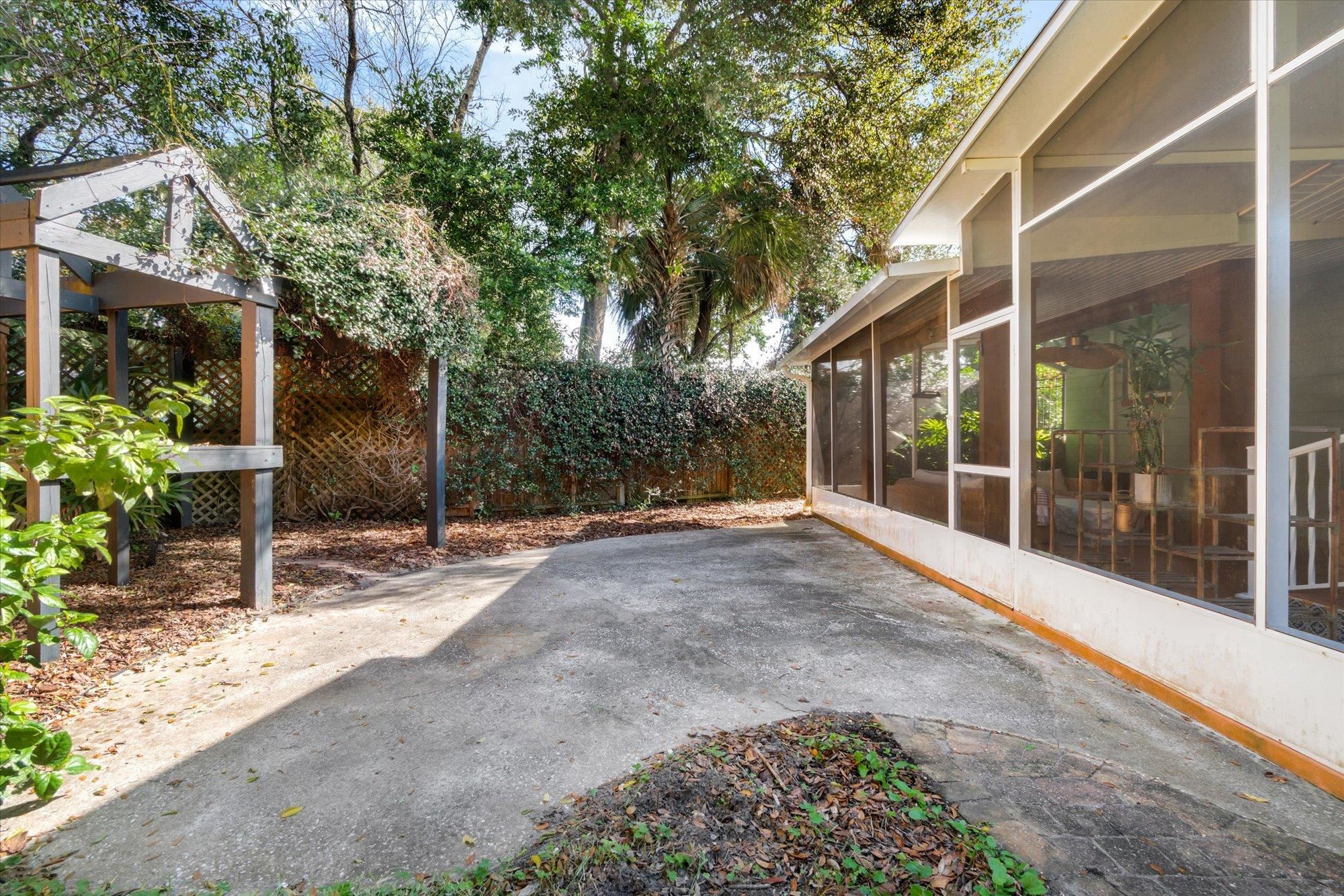 Image 26 of 39 For 3 Madeira Dr