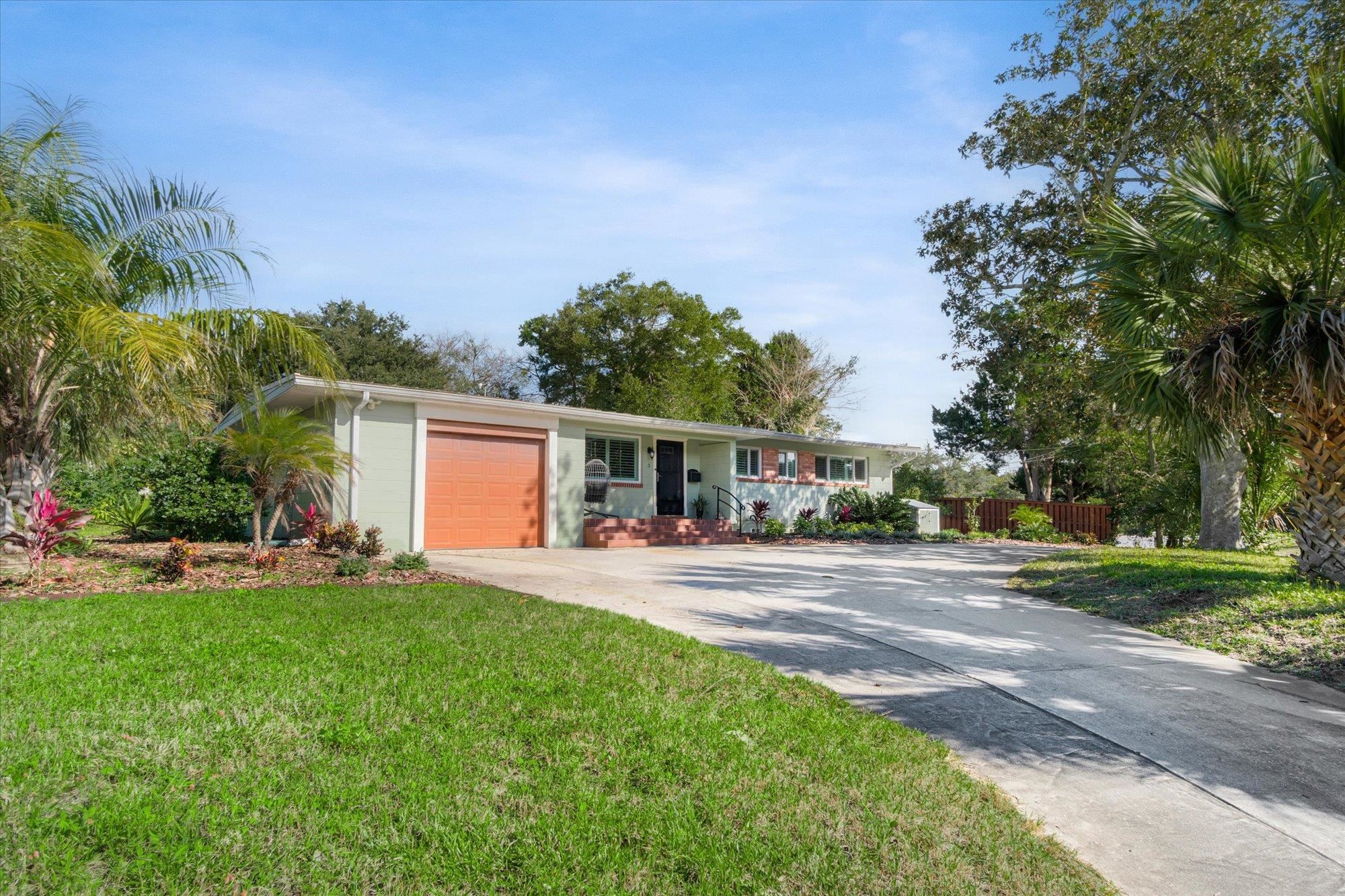 Image 34 of 39 For 3 Madeira Dr