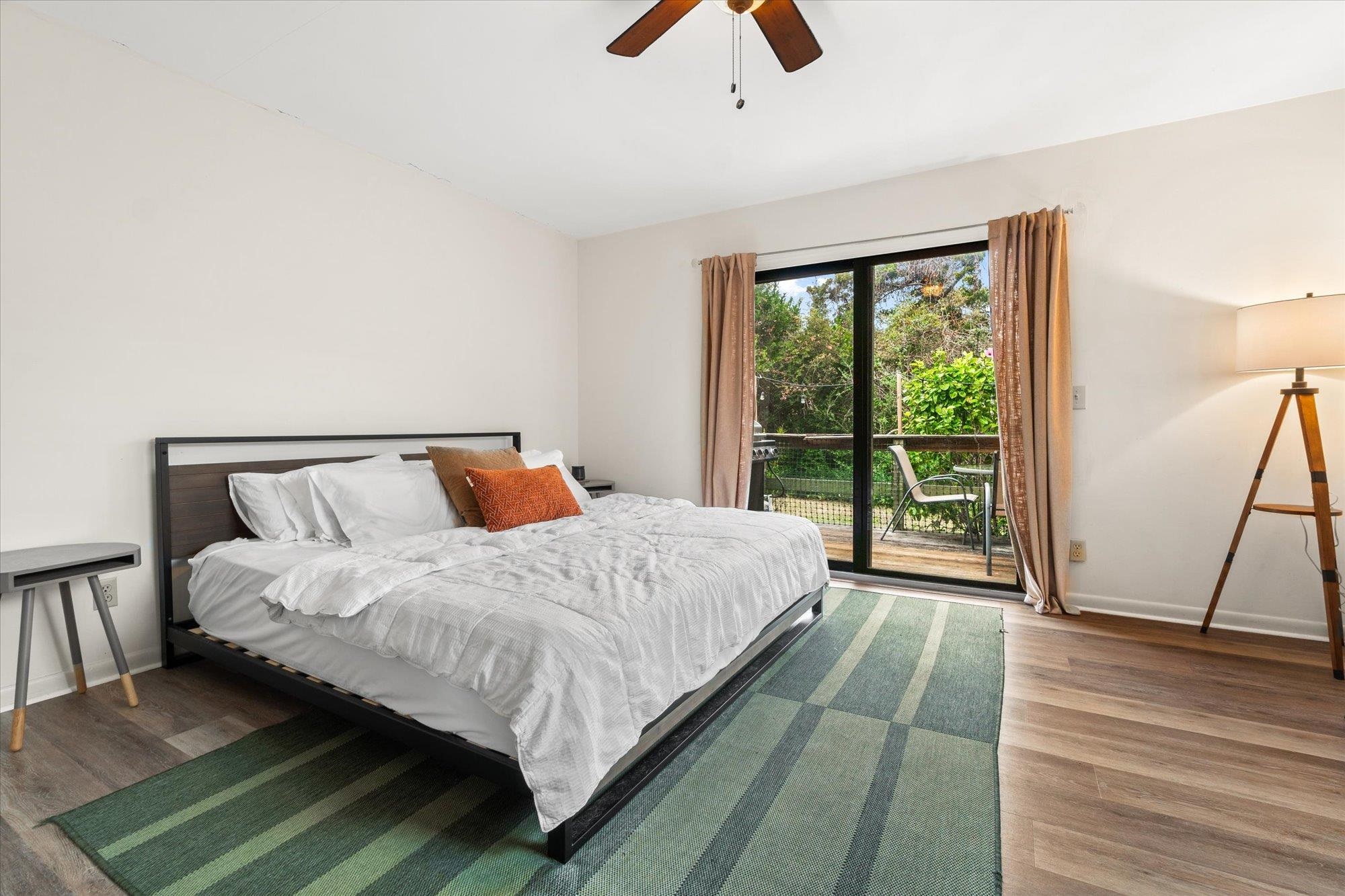 Image 10 of 35 For 216 9th St  