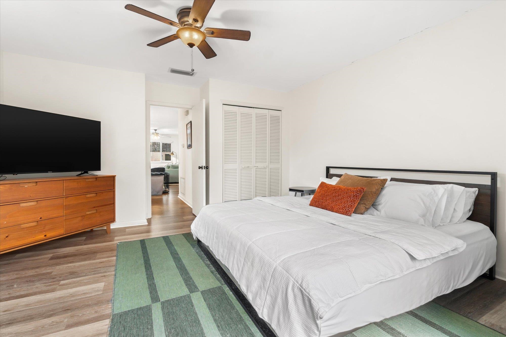 Image 11 of 35 For 216 9th St  