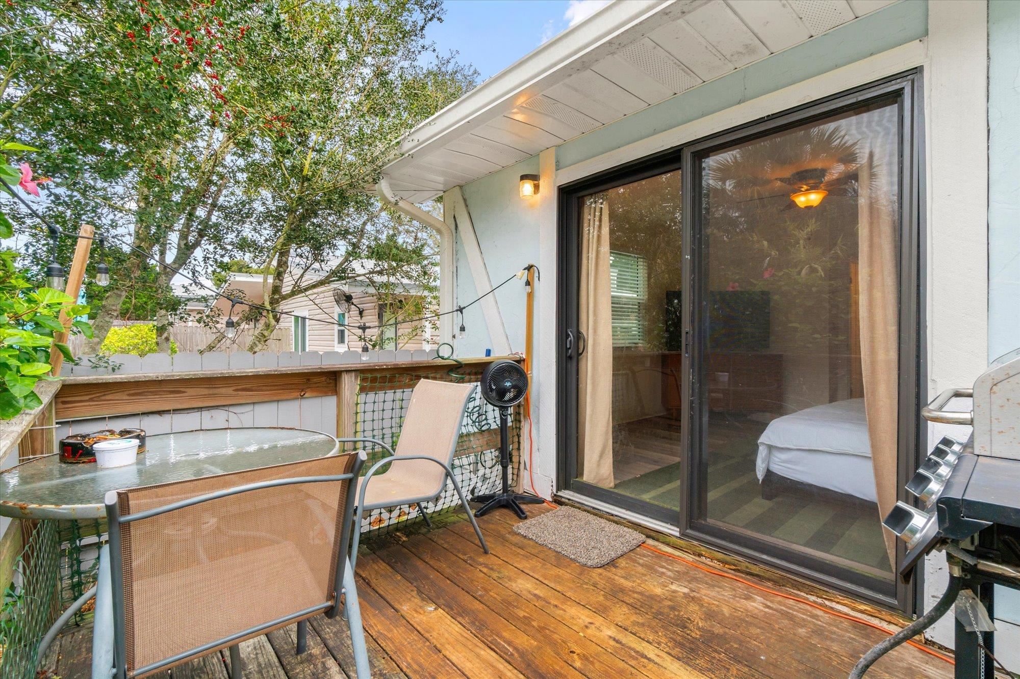 Image 13 of 35 For 216 9th St  