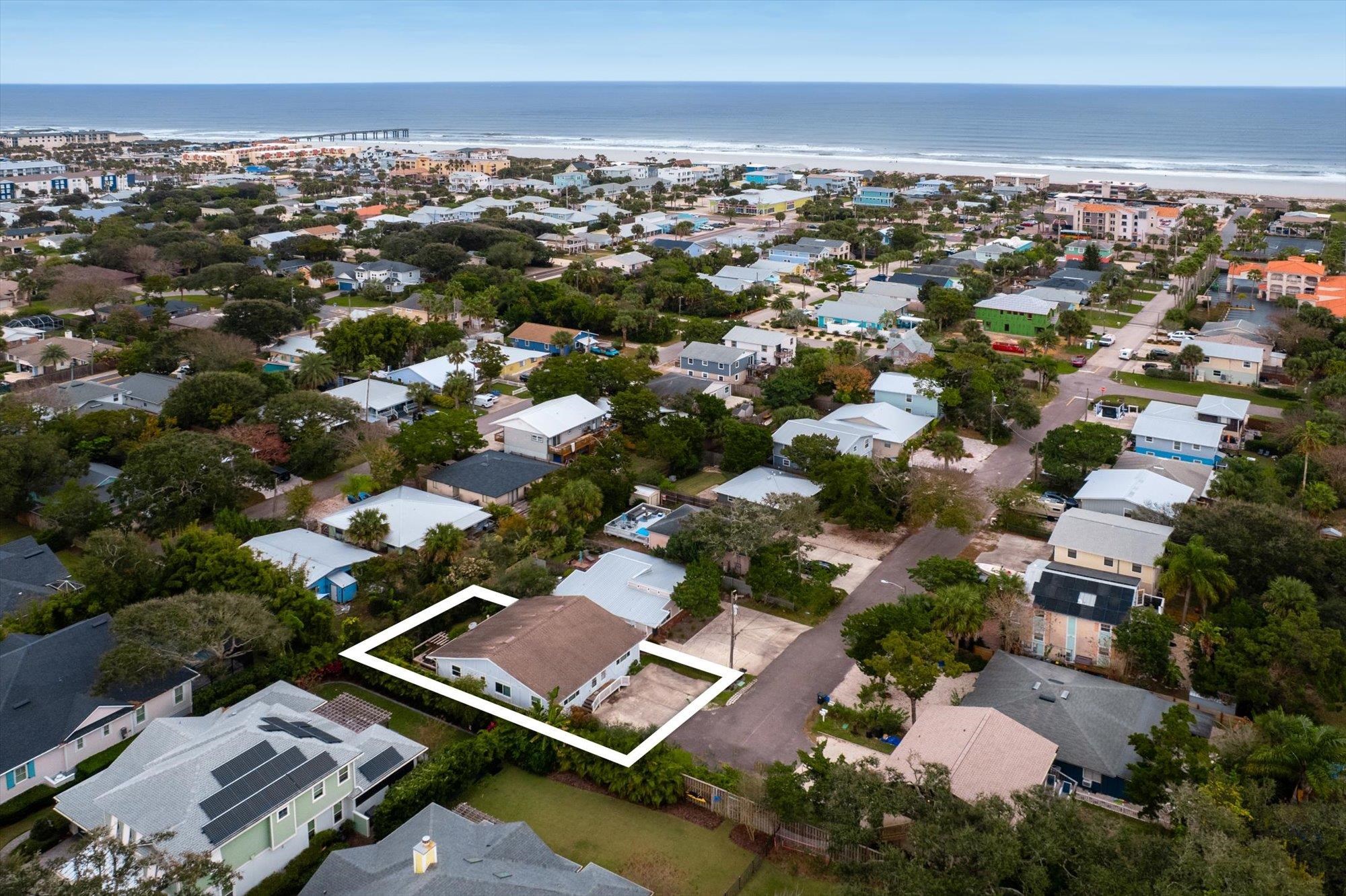 Image 2 of 35 For 216 9th St  