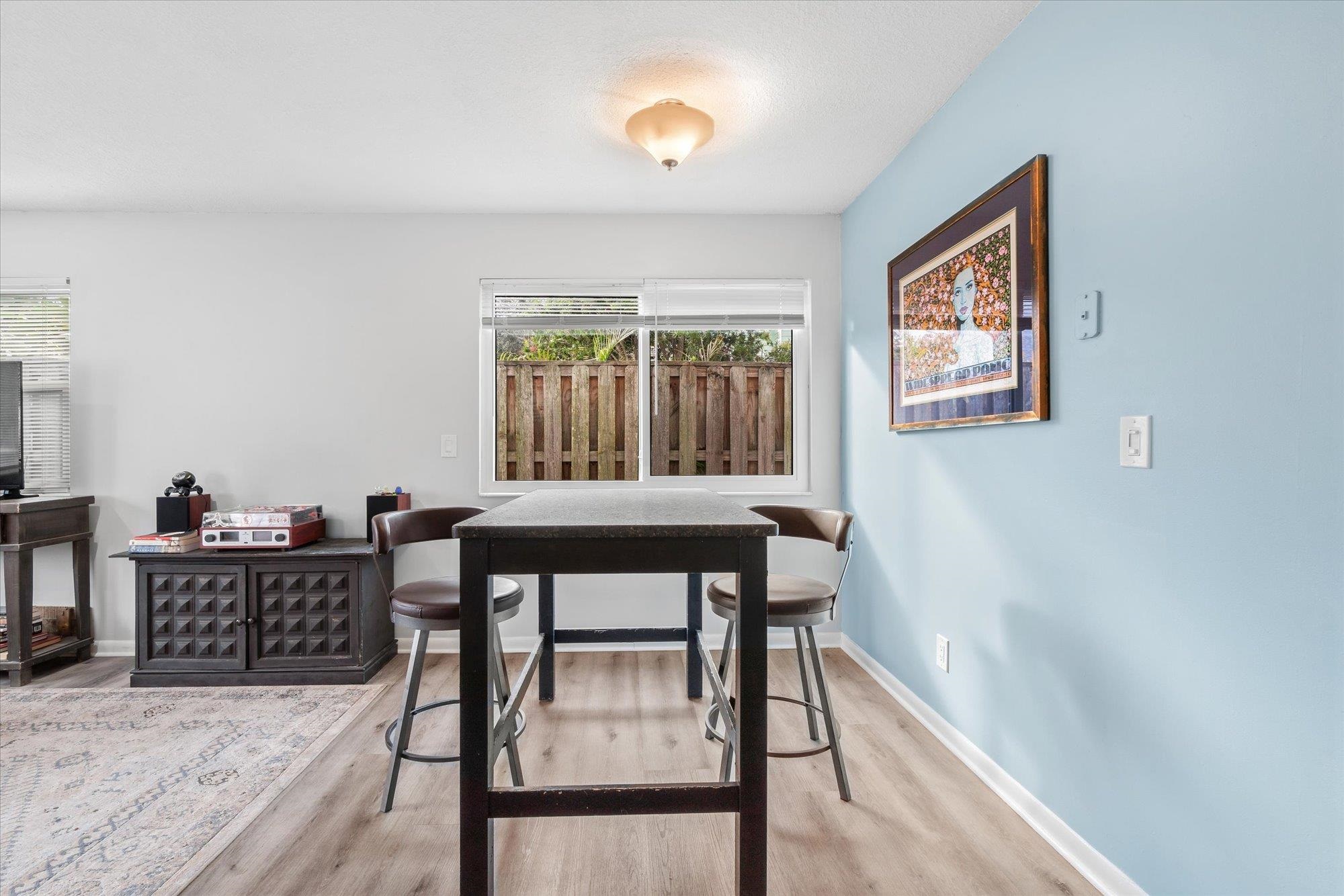 Image 21 of 35 For 216 9th St  