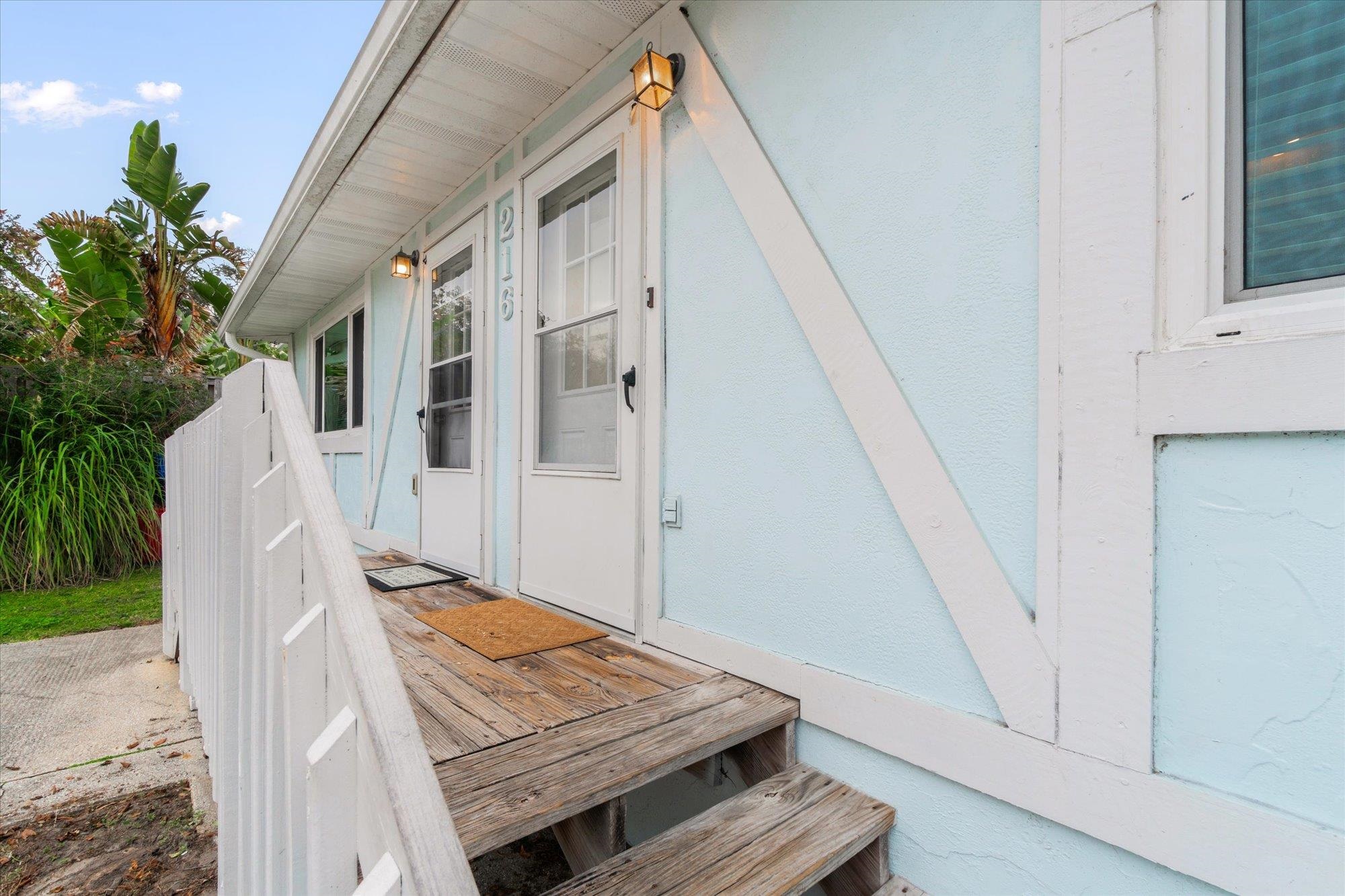 Image 3 of 35 For 216 9th St  