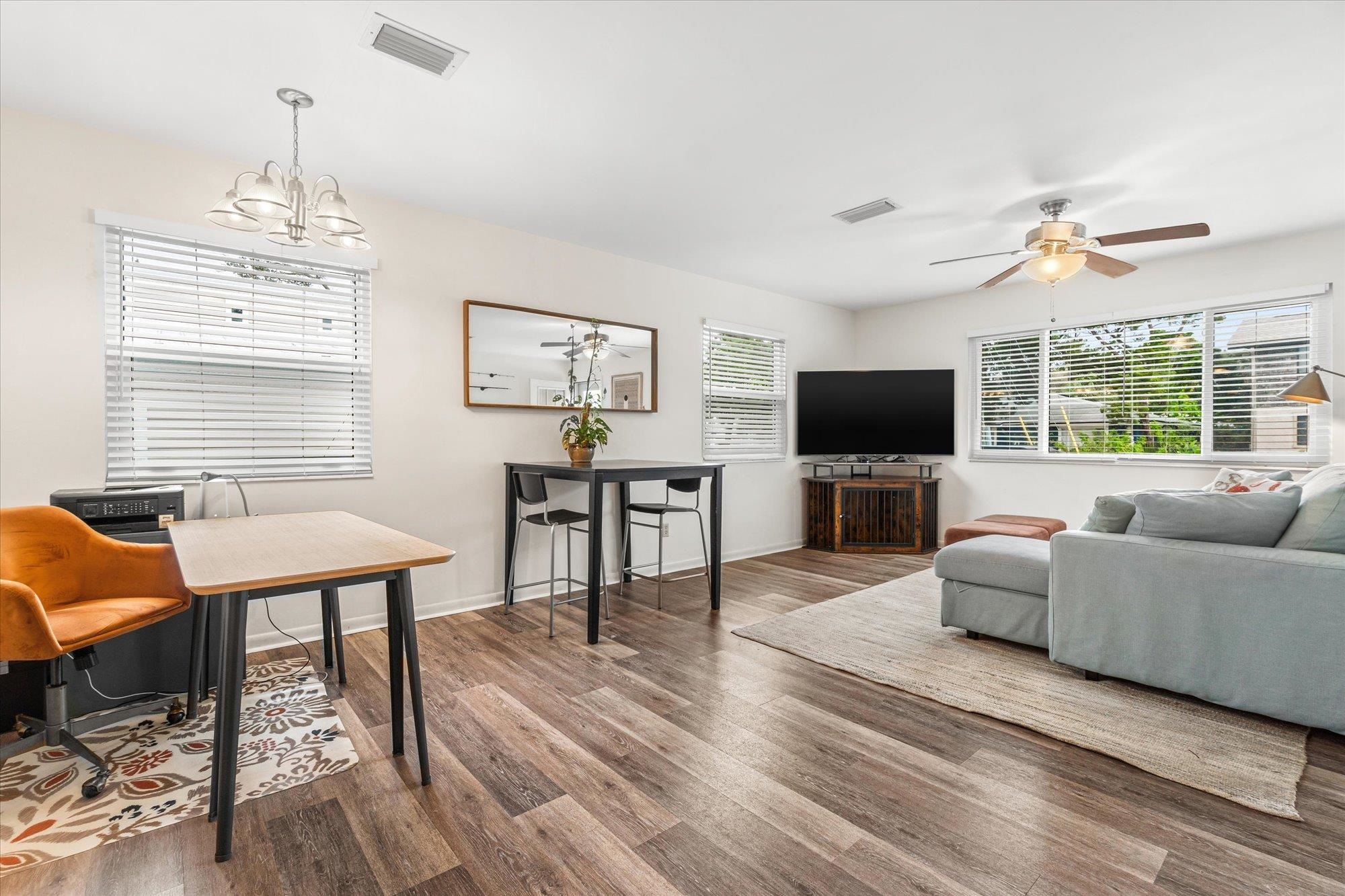 Image 6 of 35 For 216 9th St  