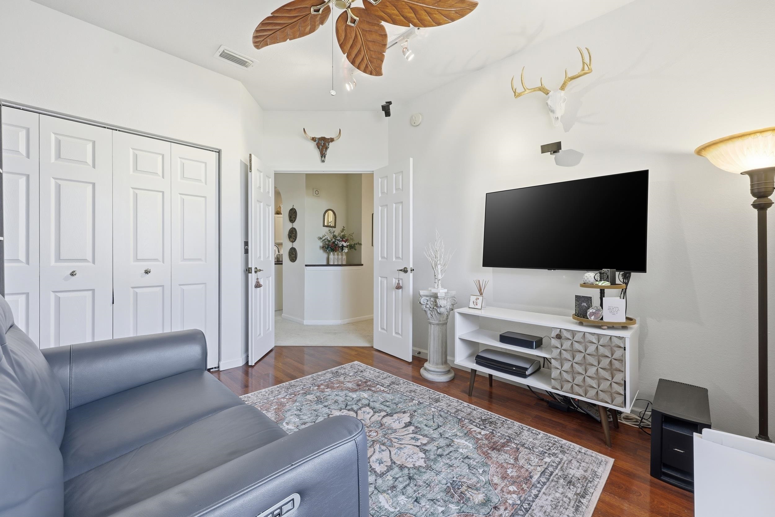 Image 19 of 76 For 1825 Vista Cove Rd