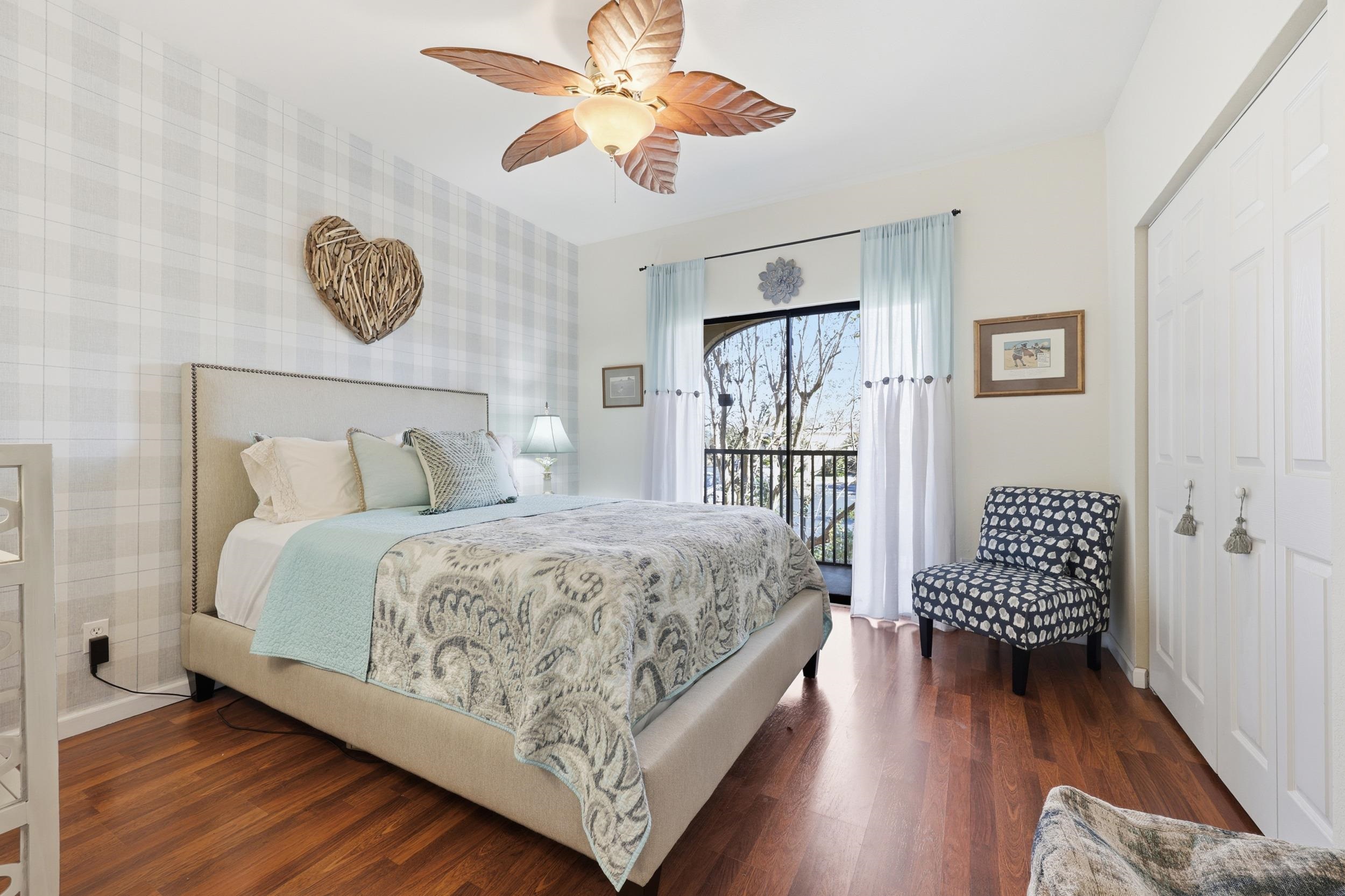 Image 20 of 76 For 1825 Vista Cove Rd