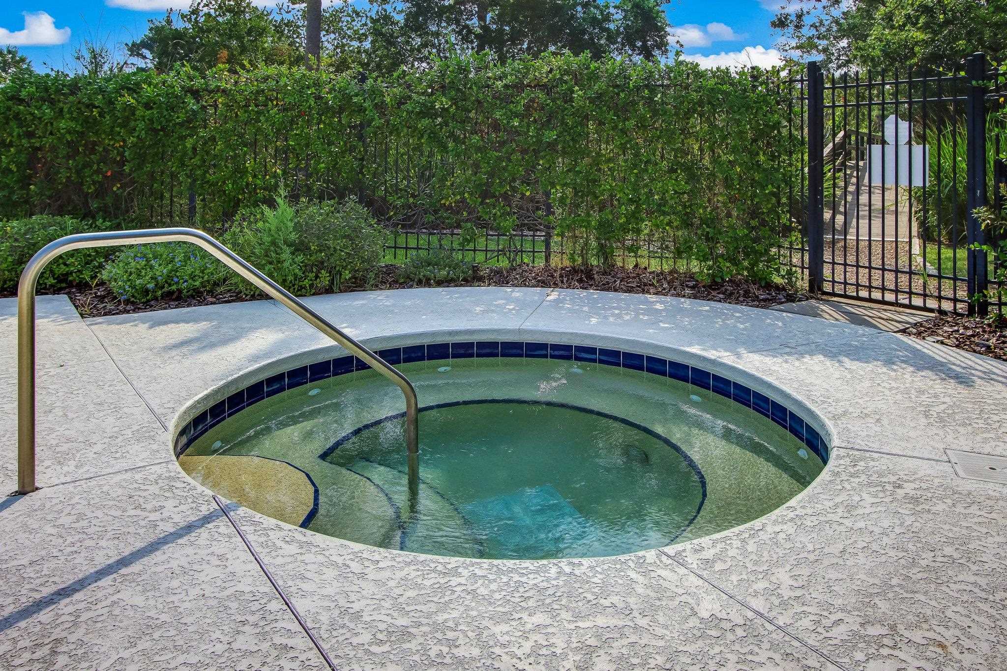 Image 36 of 76 For 1825 Vista Cove Rd