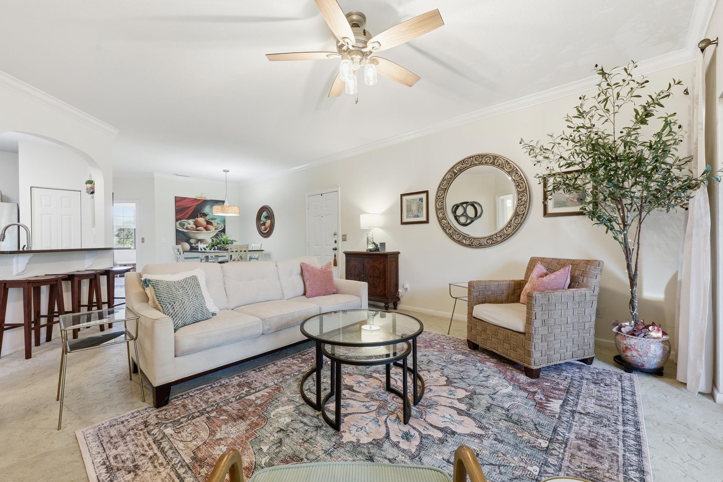 Image 4 of 76 For 1825 Vista Cove Rd