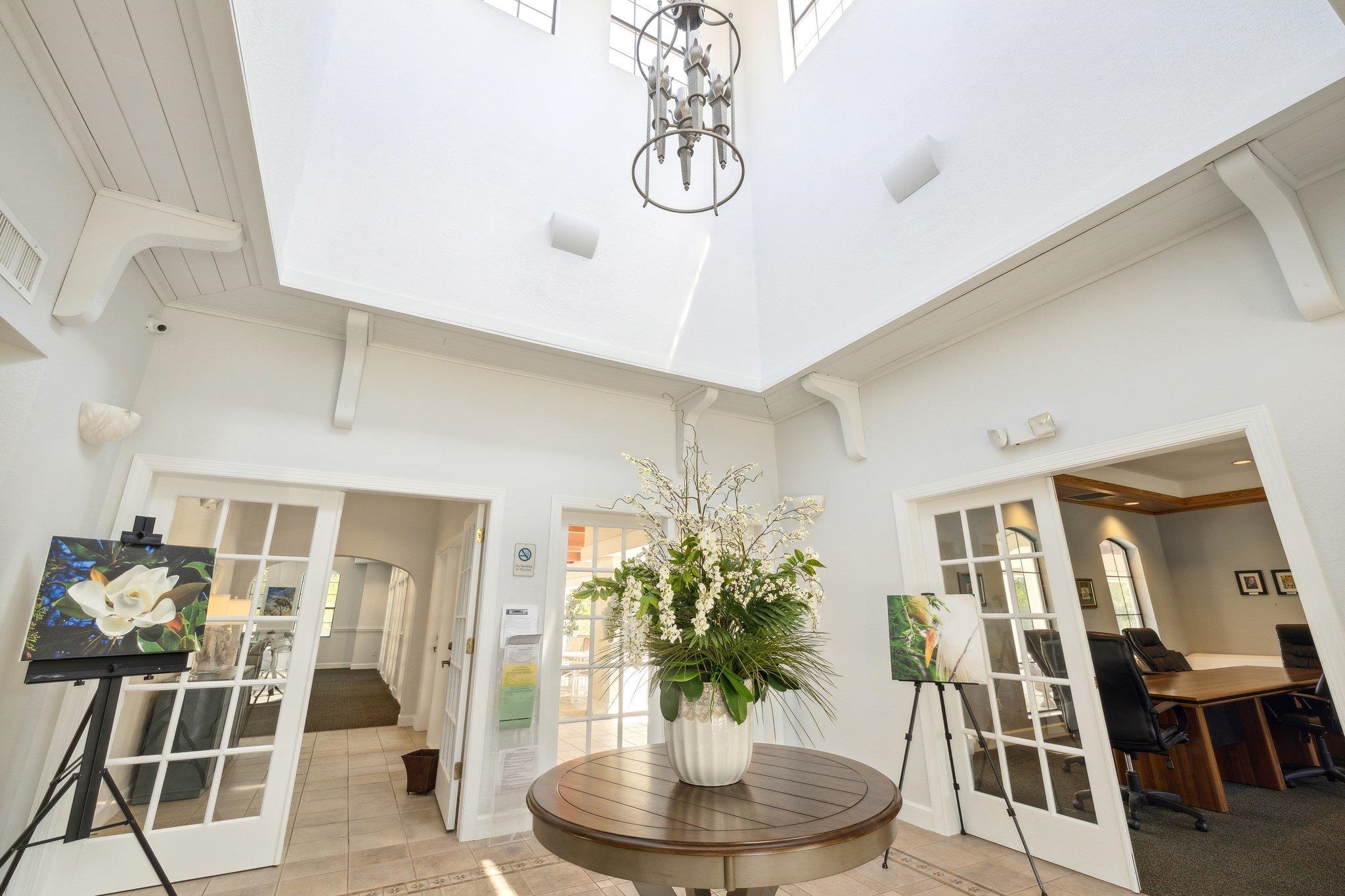 Image 43 of 76 For 1825 Vista Cove Rd