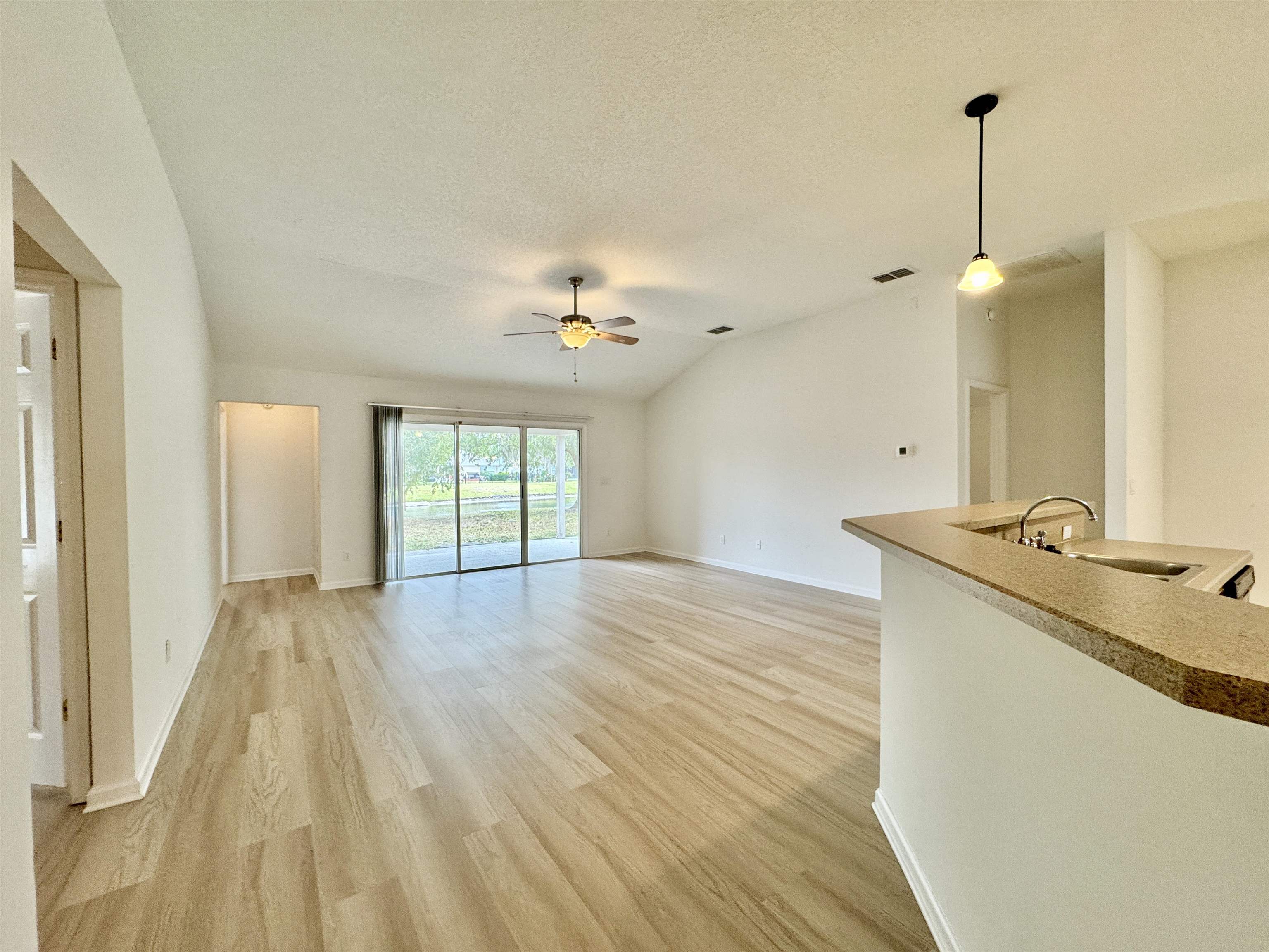 Image 8 of 50 For 1012 Arbor Trails Ct