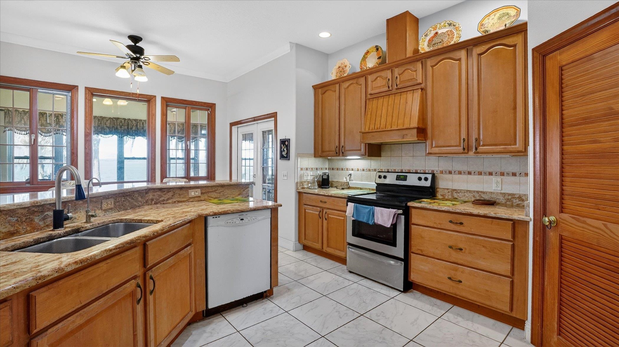 Image 20 of 69 For 453 Federal Point Rd