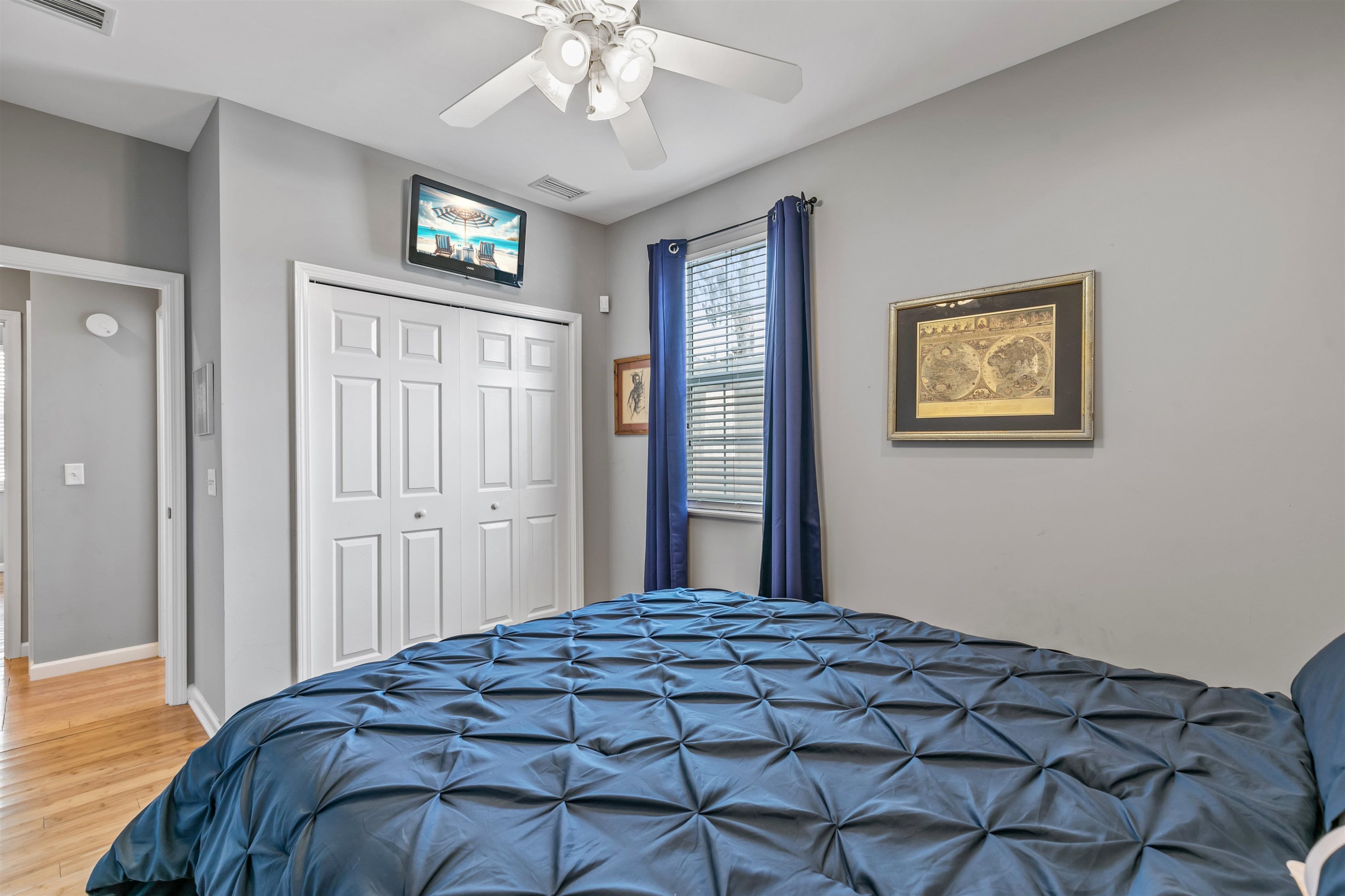 Image 23 of 35 For 28 Spring St.