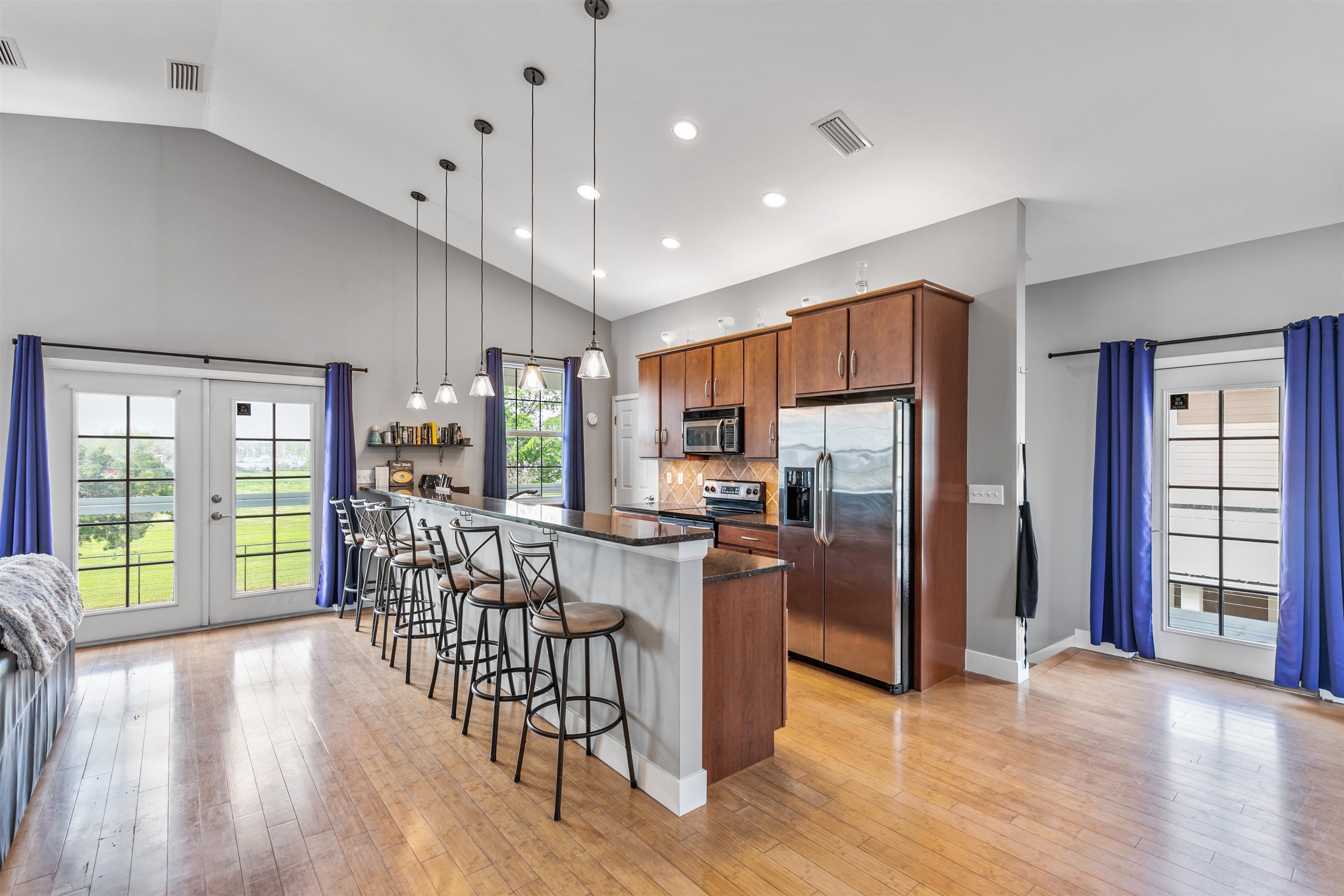 Image 29 of 35 For 28 Spring St.