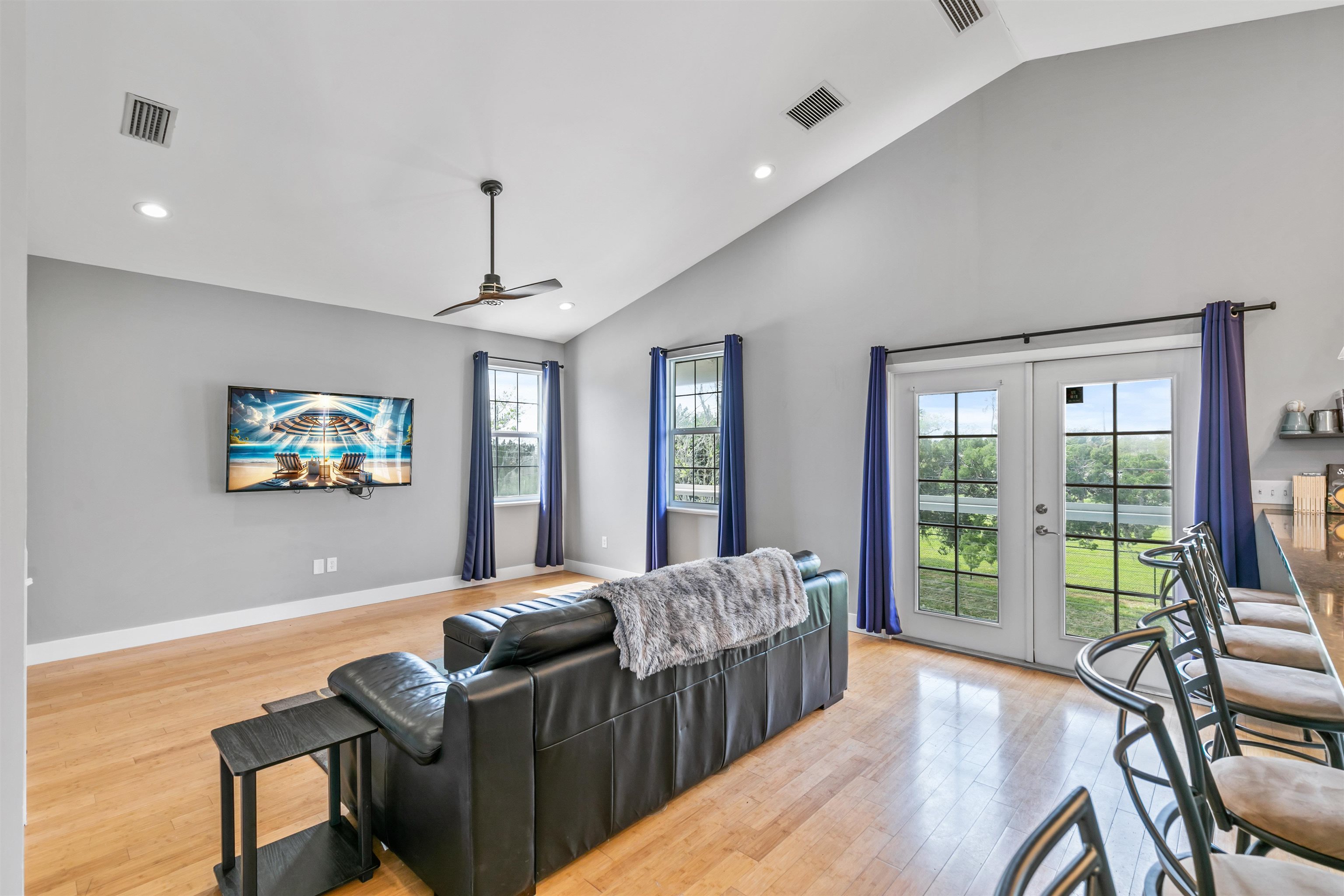 Image 34 of 35 For 28 Spring St.