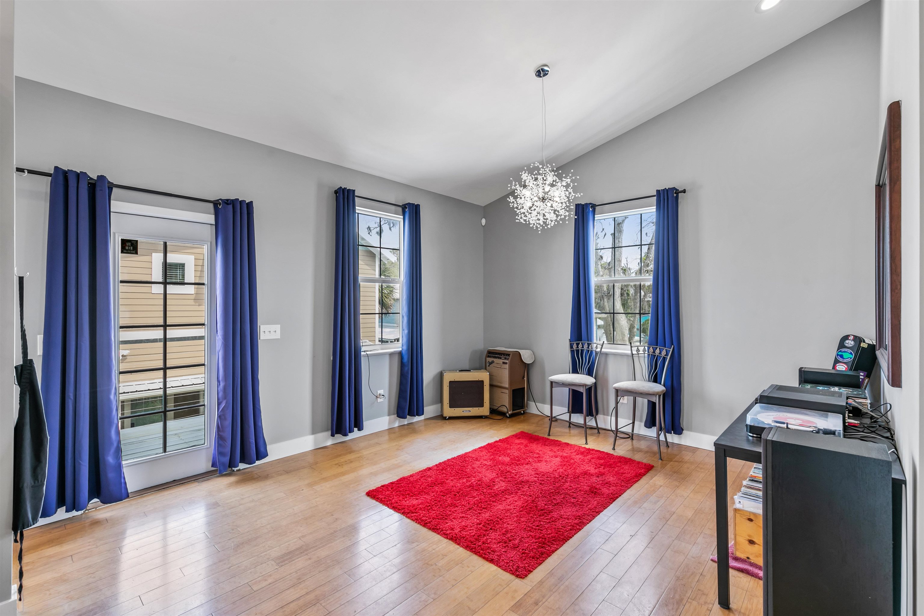 Image 24 of 33 For 171 Riberia St.