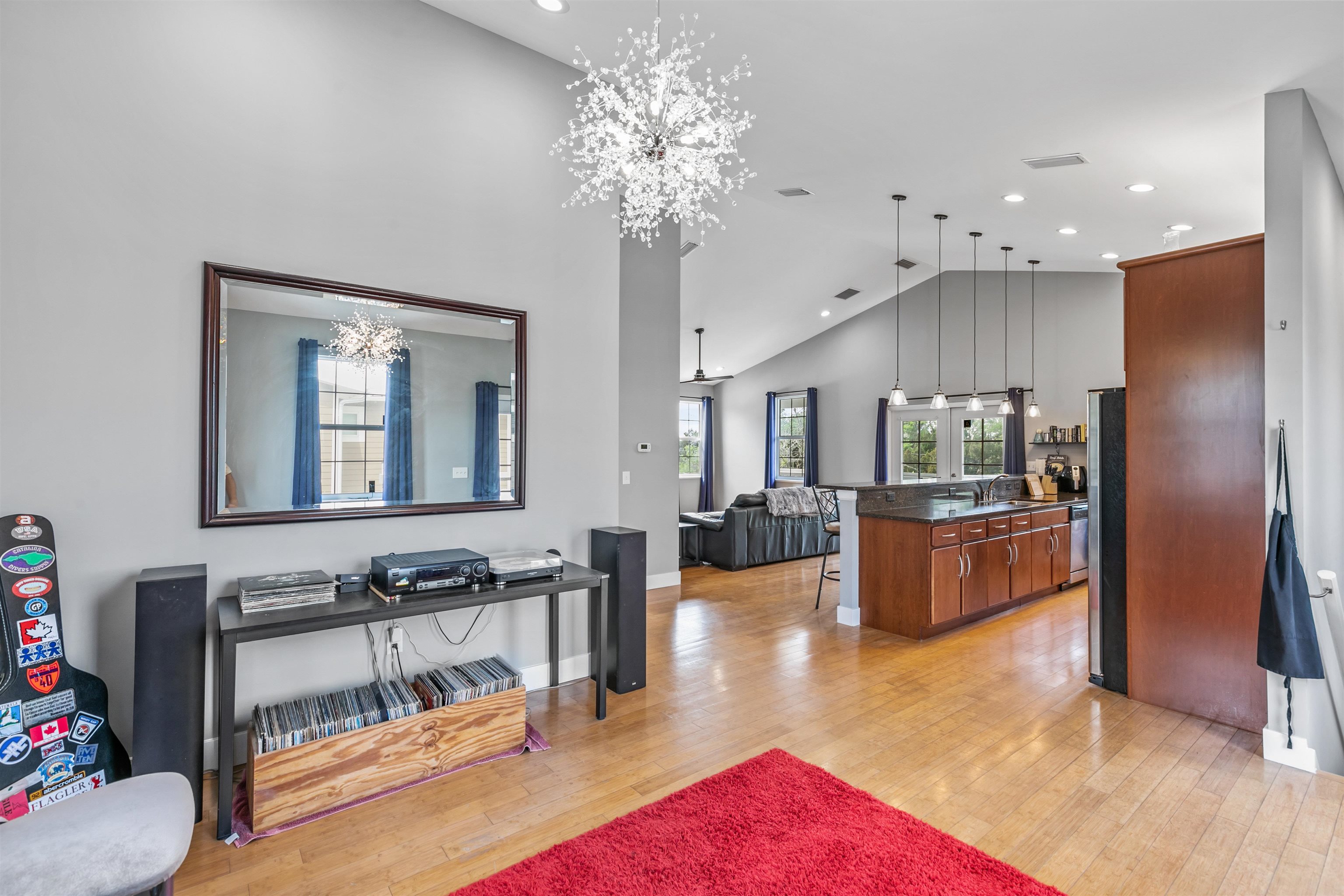 Image 25 of 33 For 171 Riberia St.