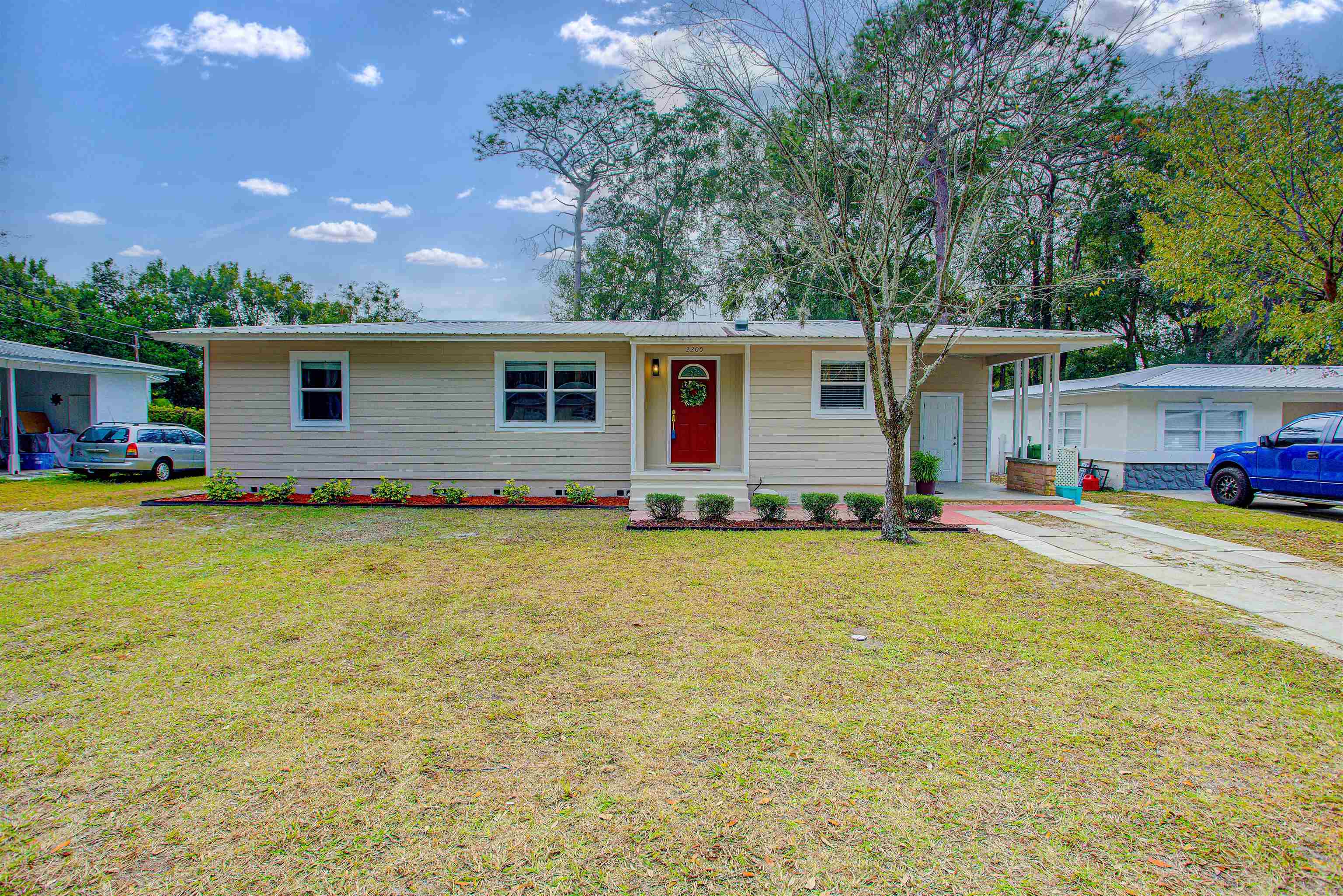 Image 15 of 70 For 2205 Gillis St