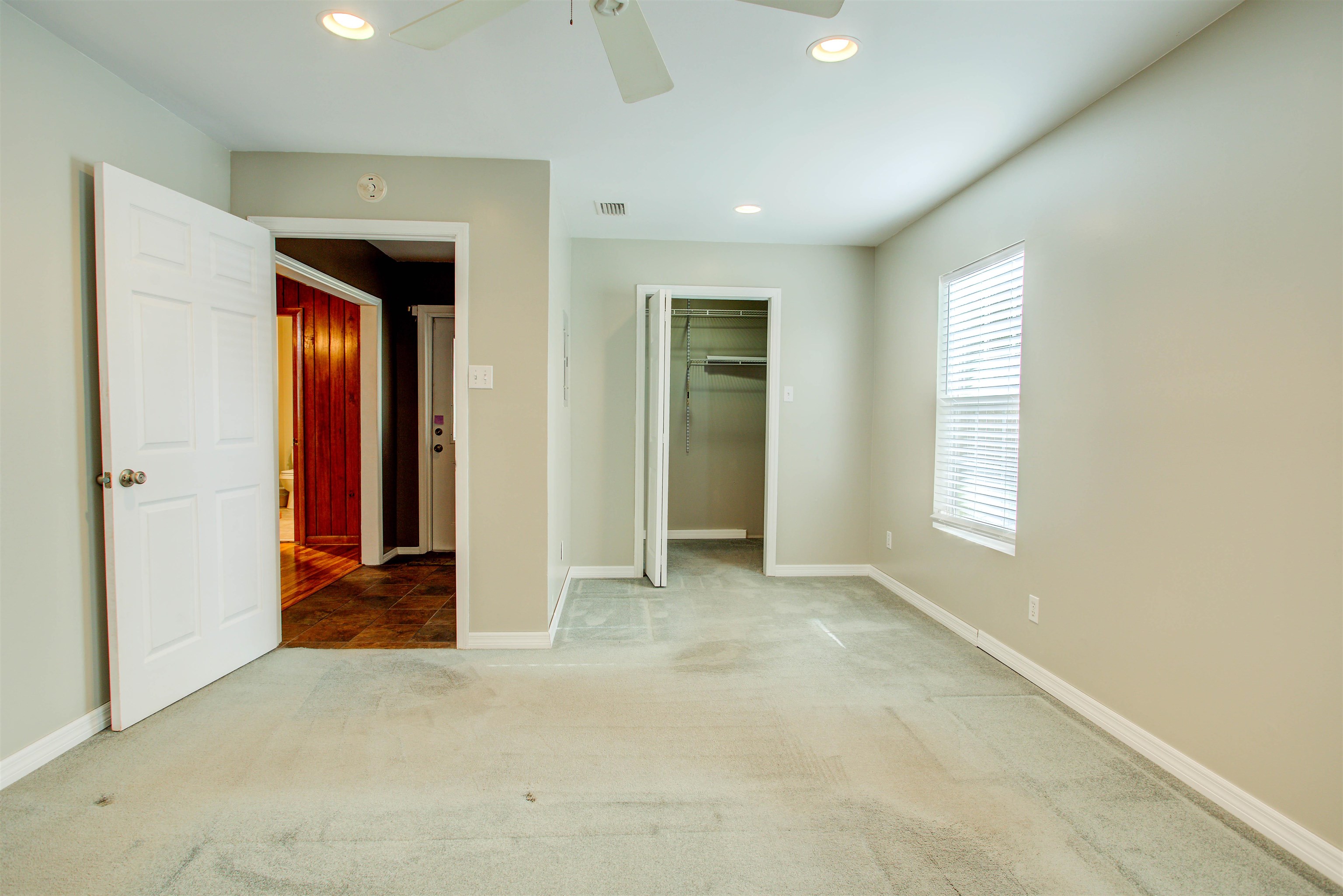 Image 41 of 70 For 2205 Gillis St